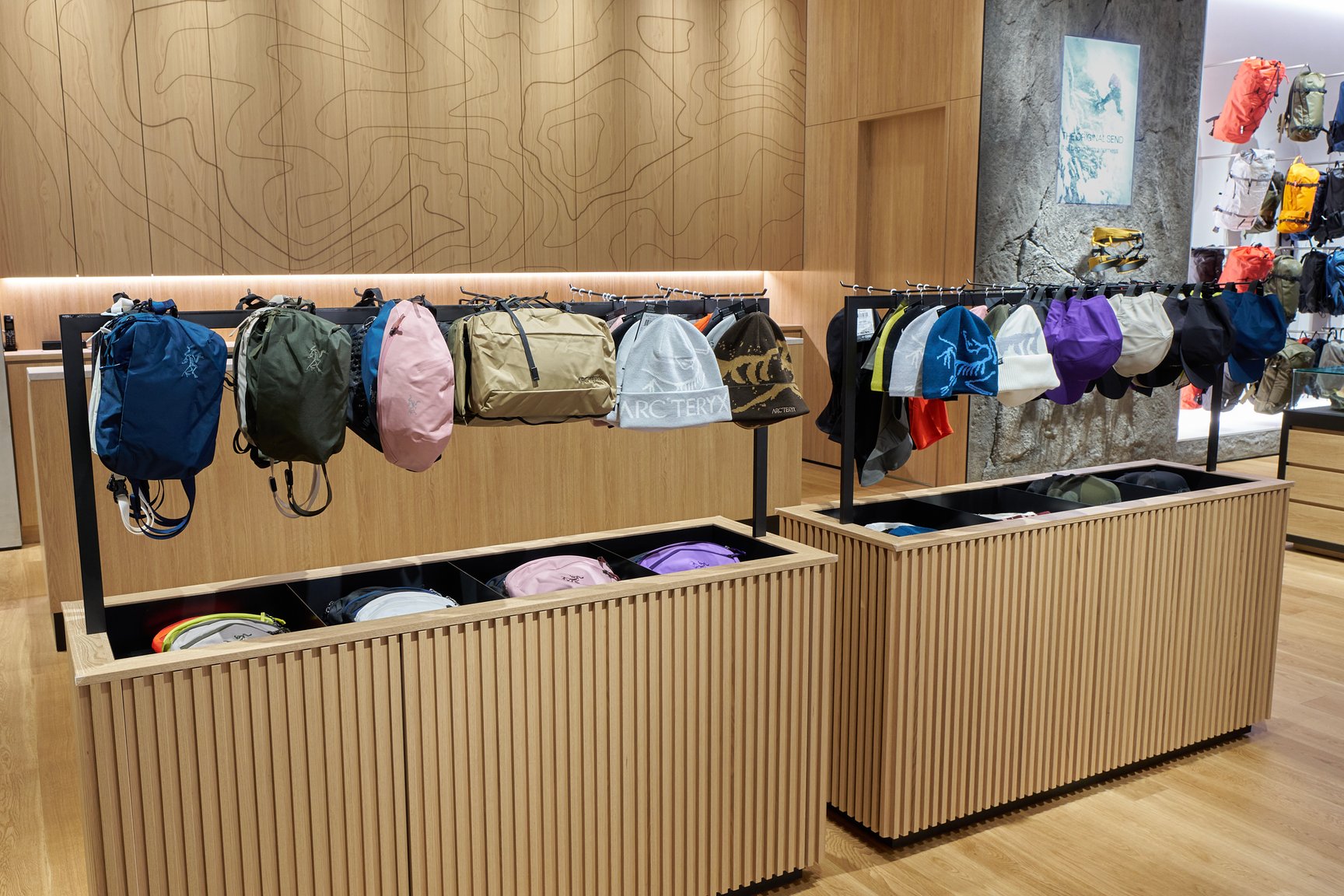 アークテリクス 池袋東武ブランドストアの店内