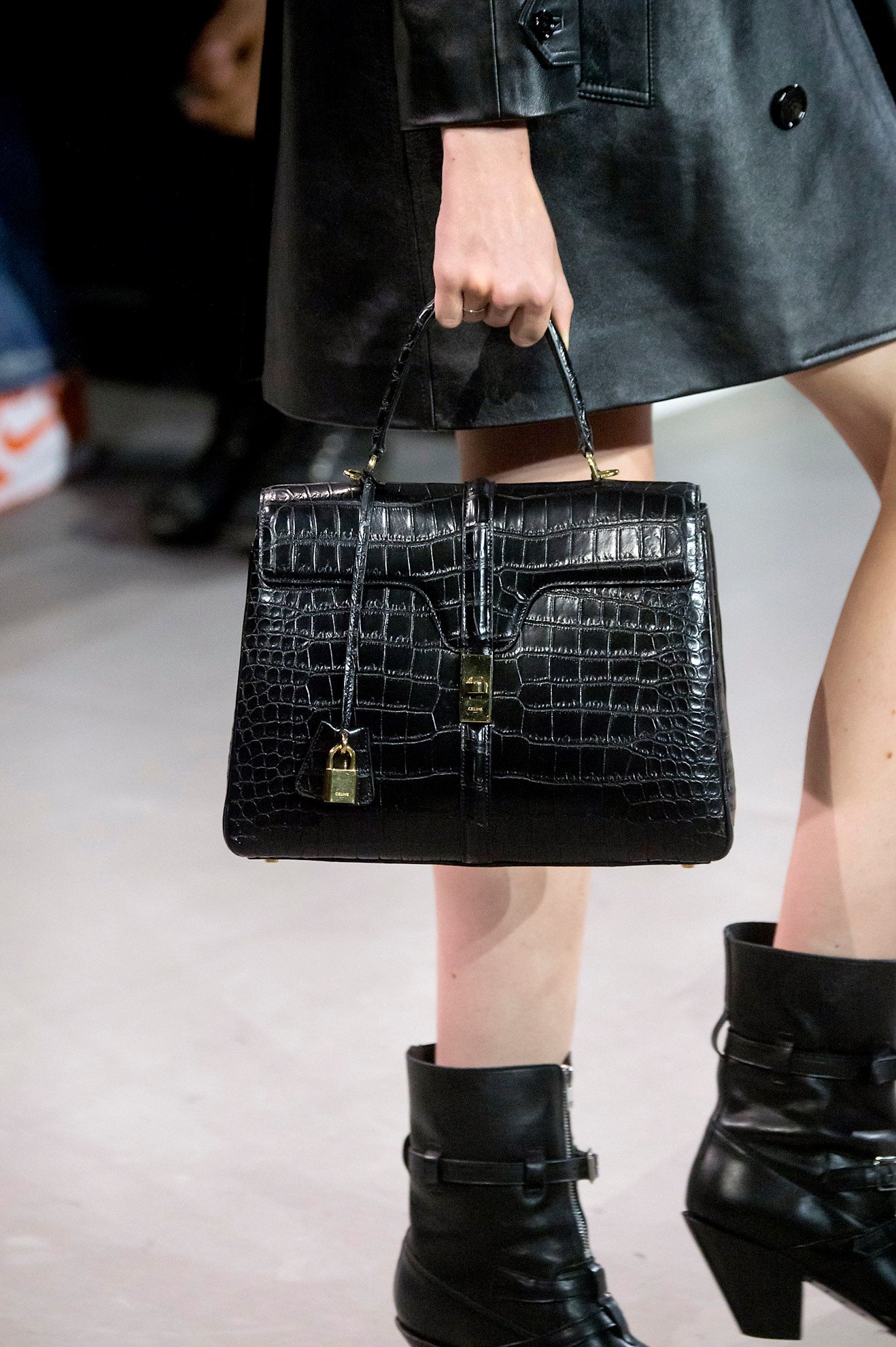 セリーヌのバッグ「セーズ」/2020年春夏コレクションランウェイより