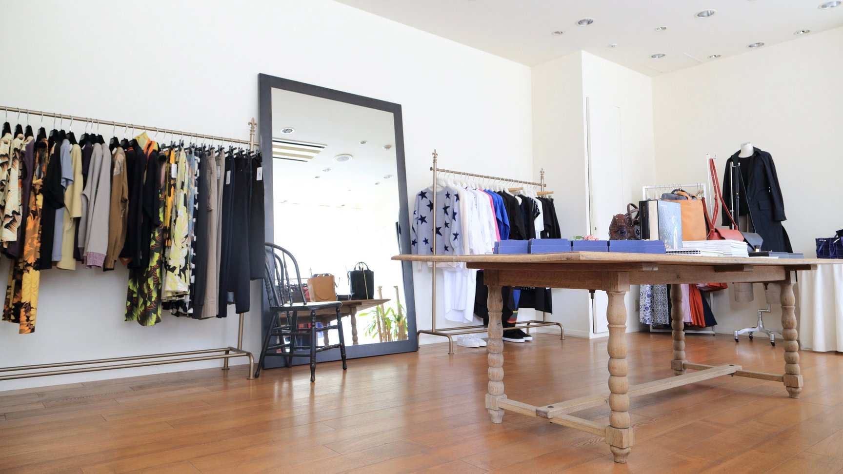 群馬県のセレクトショップ「CLOSET」の店内