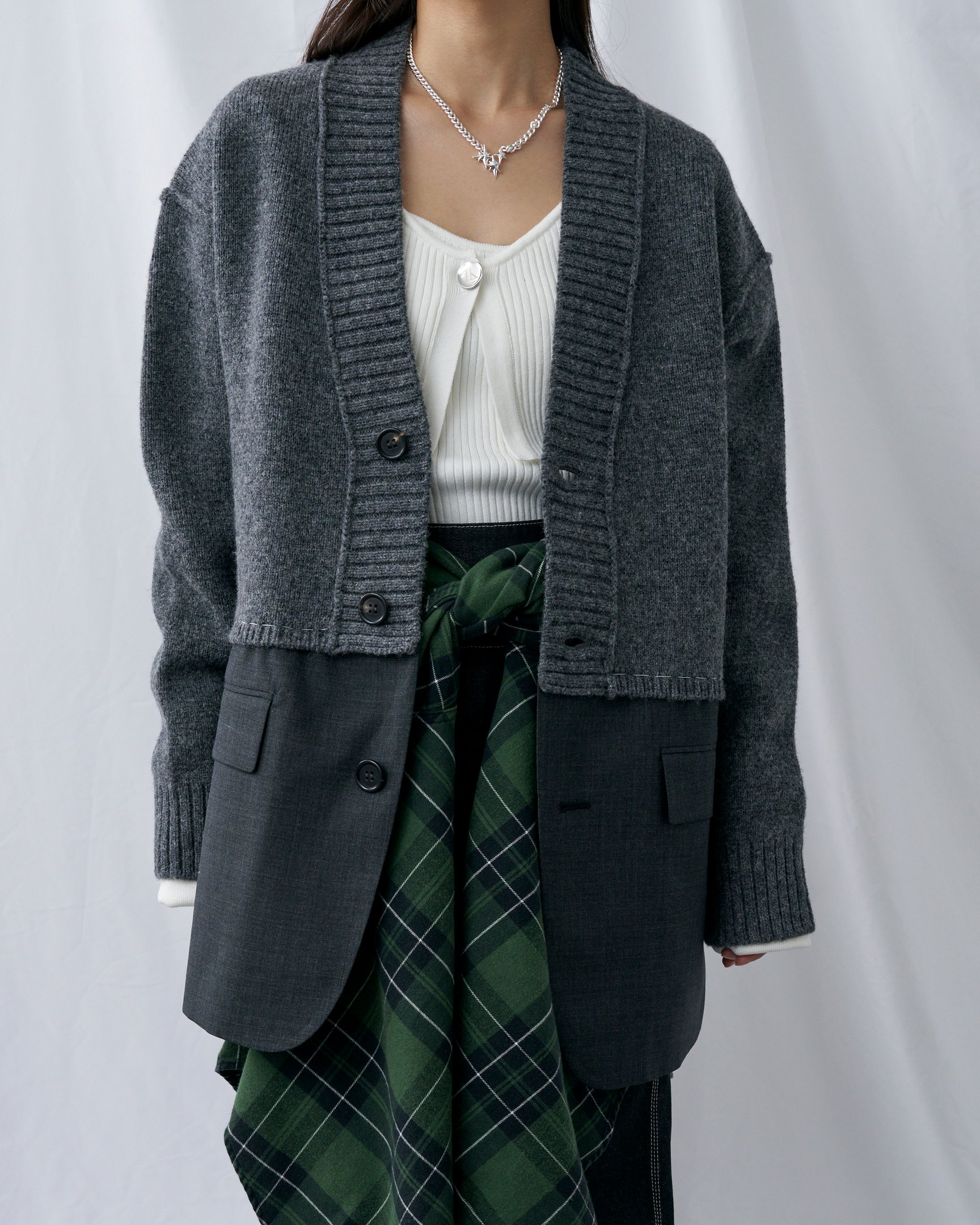 アンスクリアのシャツ