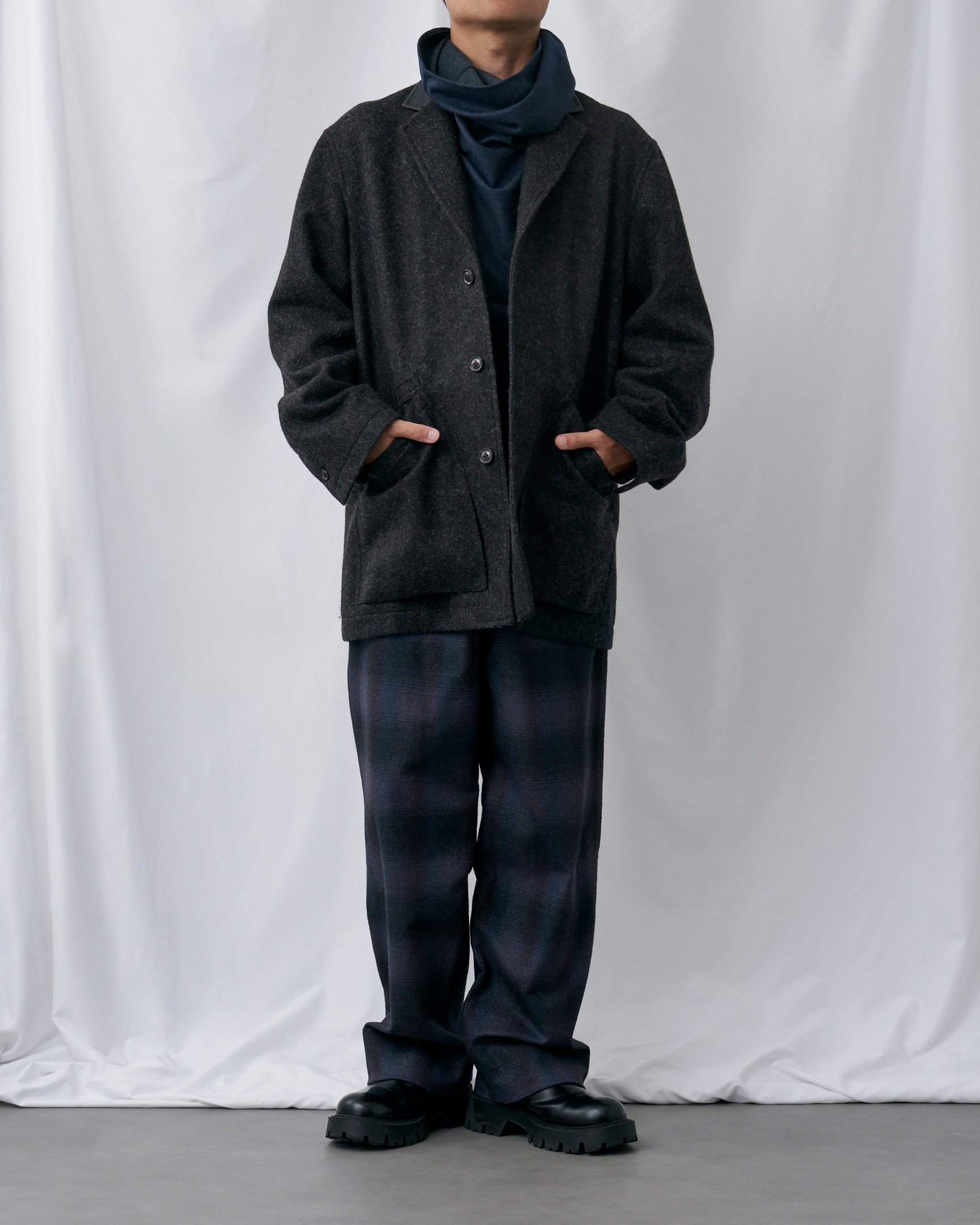 イレニサのレザーカラージャケット