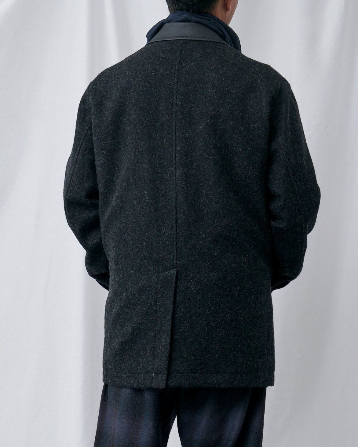 イレニサのレザーカラージャケット