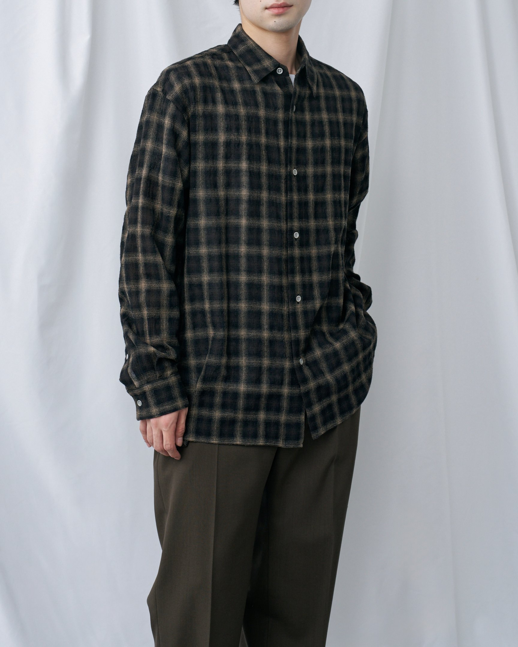 パラトレイトのシャツ