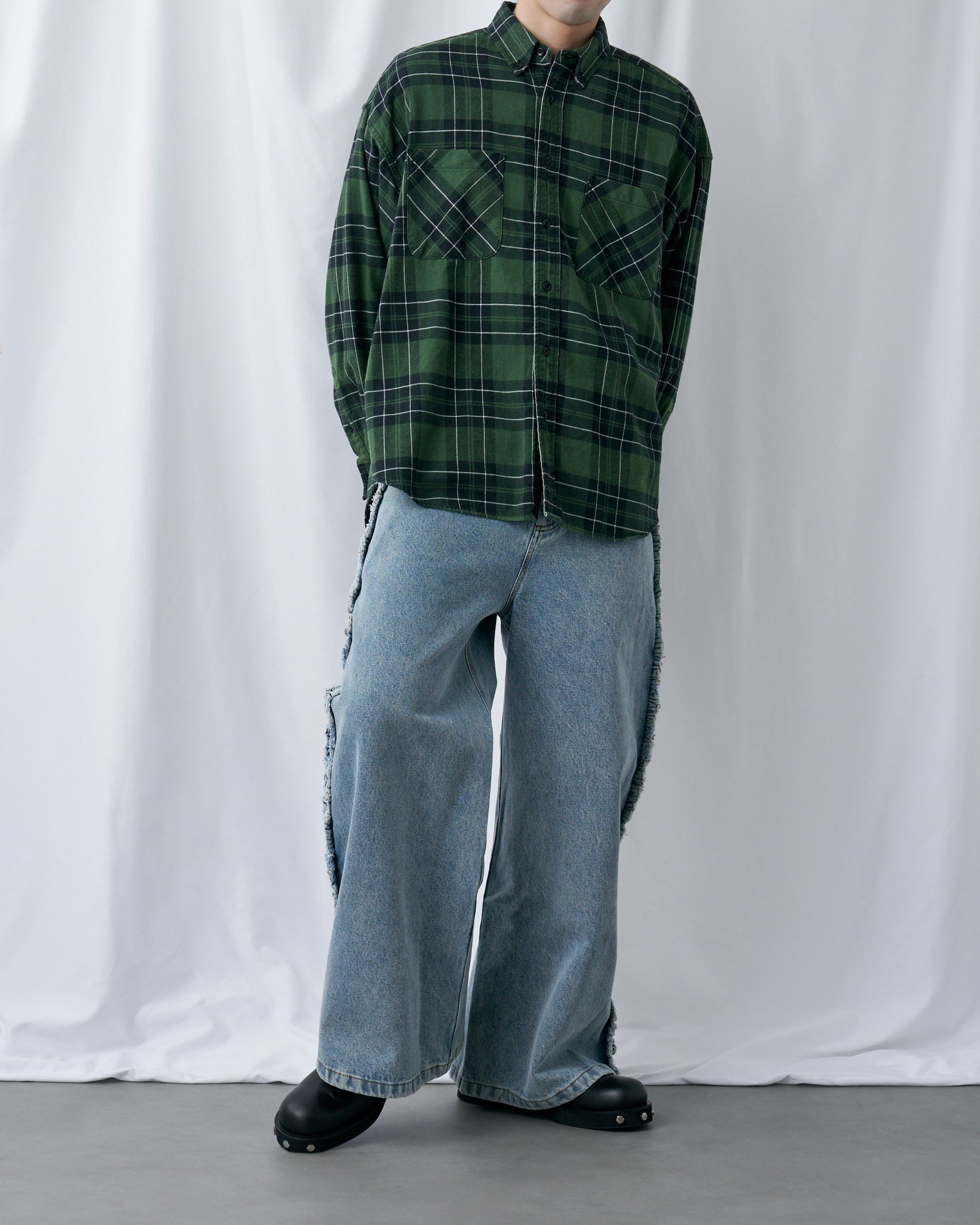 アンスクリアのシャツ