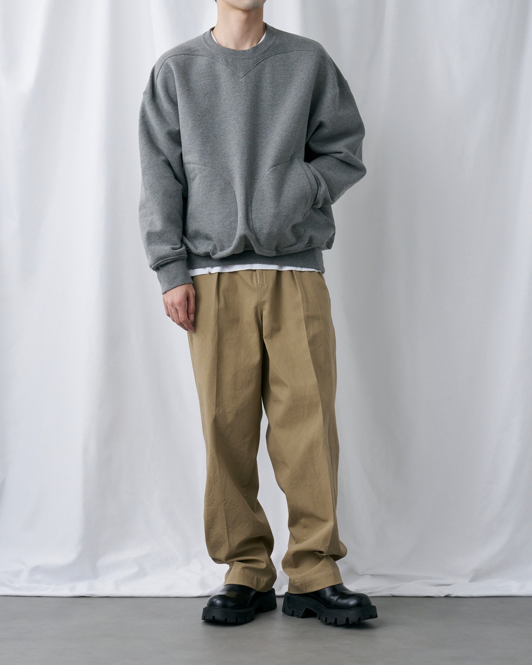 OUATのスウェット