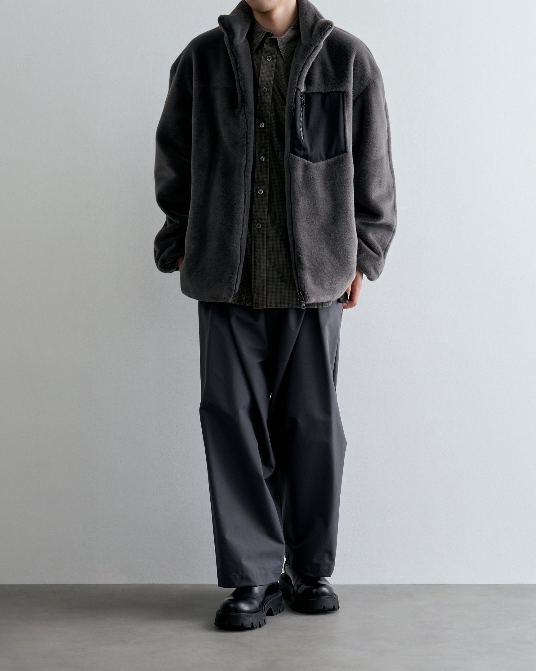 ヨシオクボのナイロンパンツ