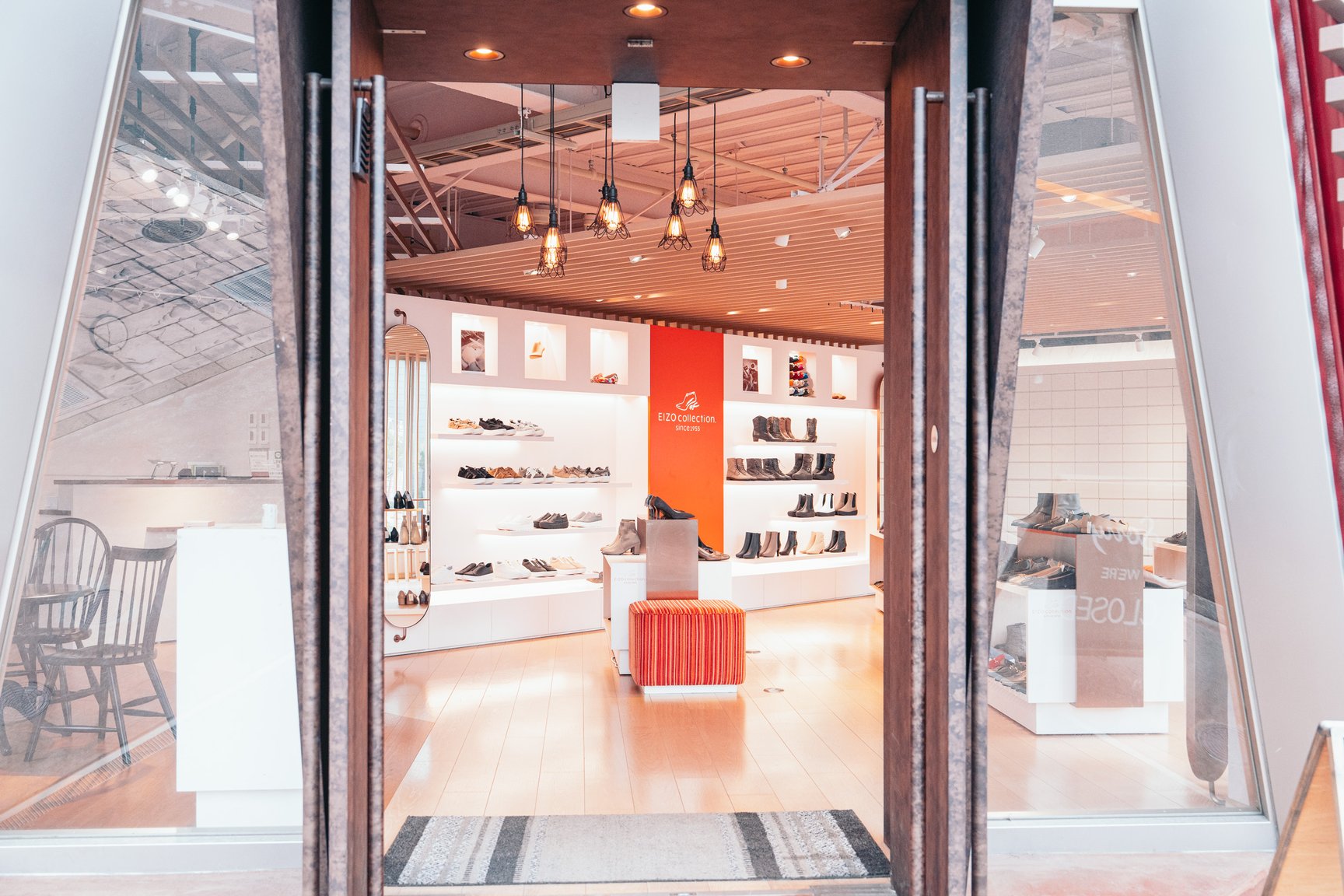 エイゾーコレクション 草加店の外観