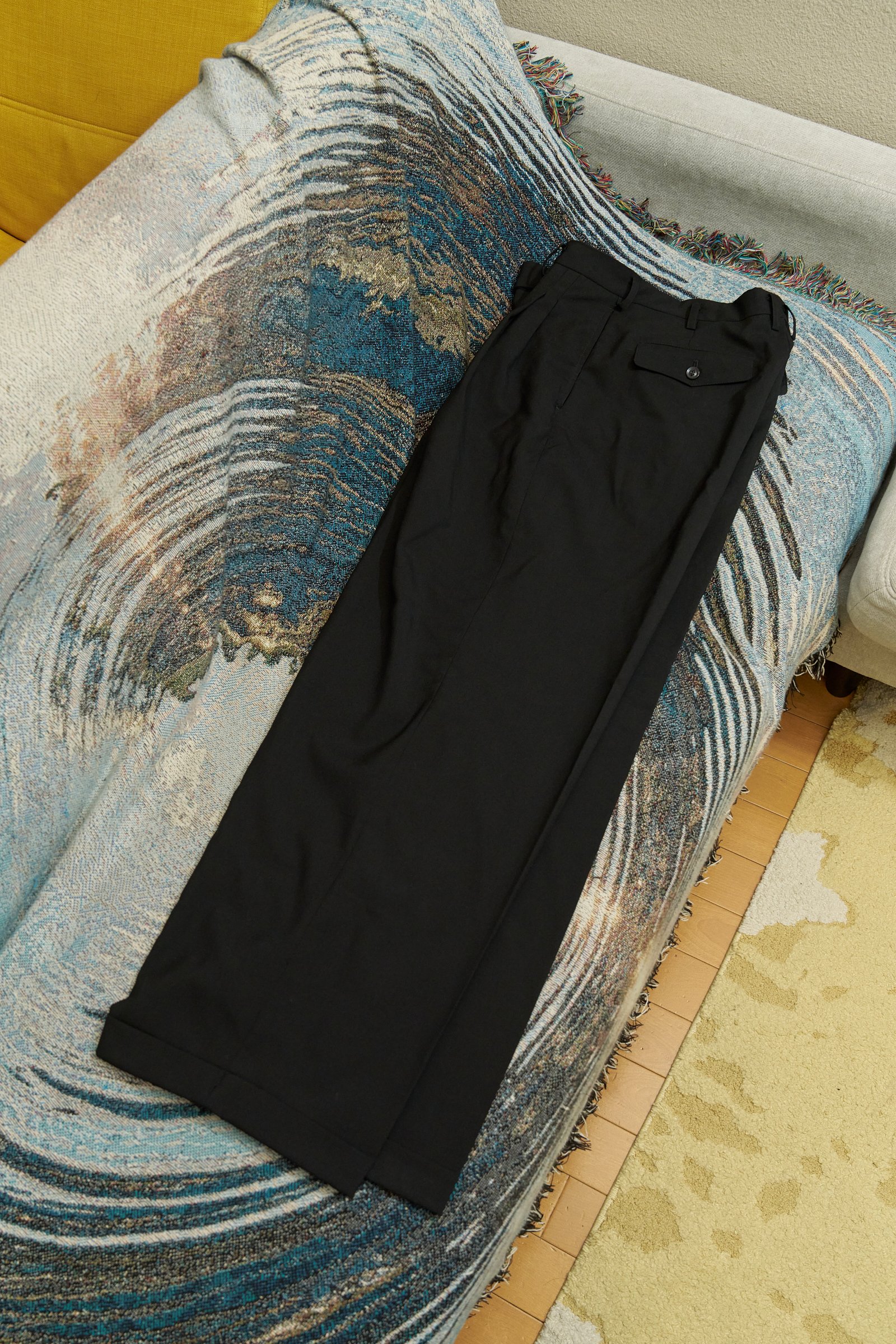 パンツの側面全体