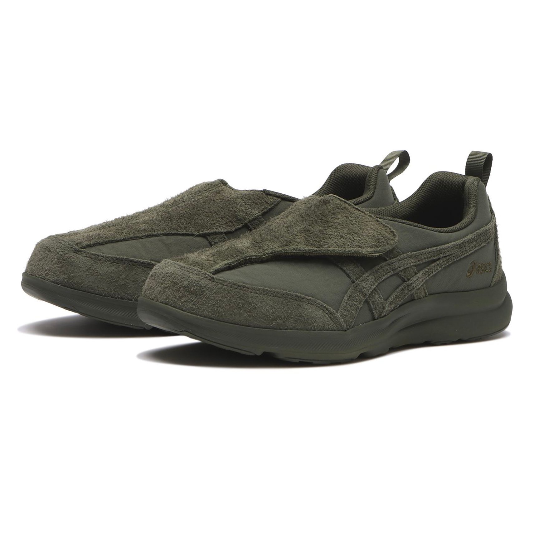 グリーンのスニーカー