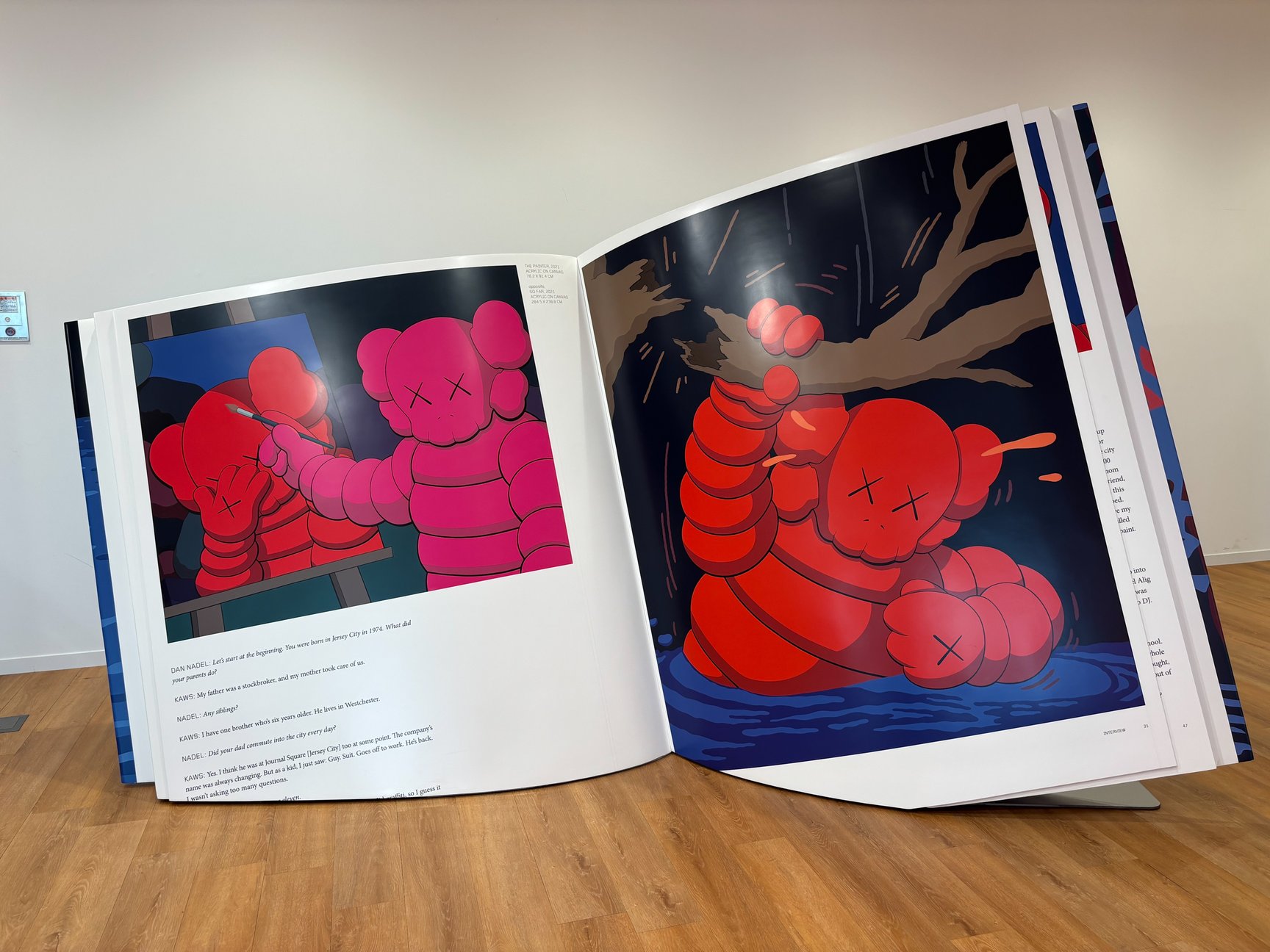 KAWSが登壇したユニクロの説明会画像