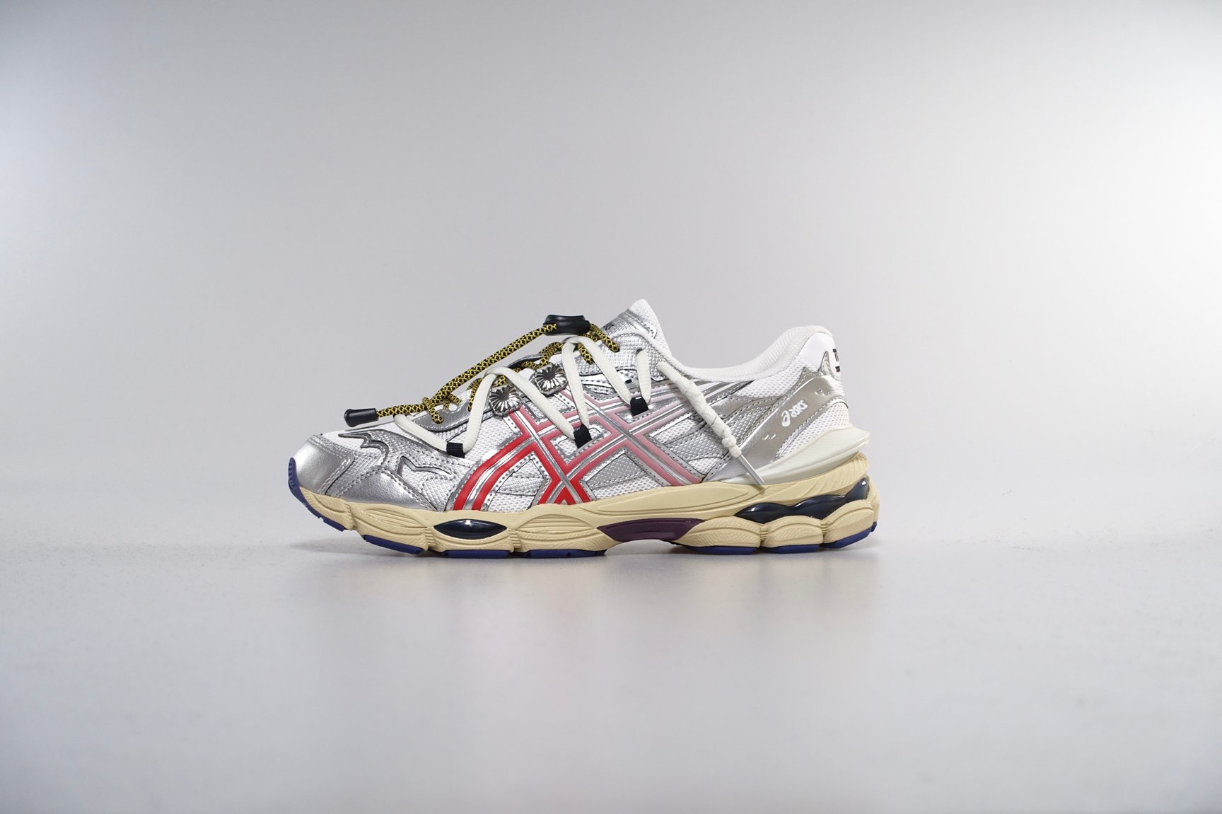 白いスニーカー