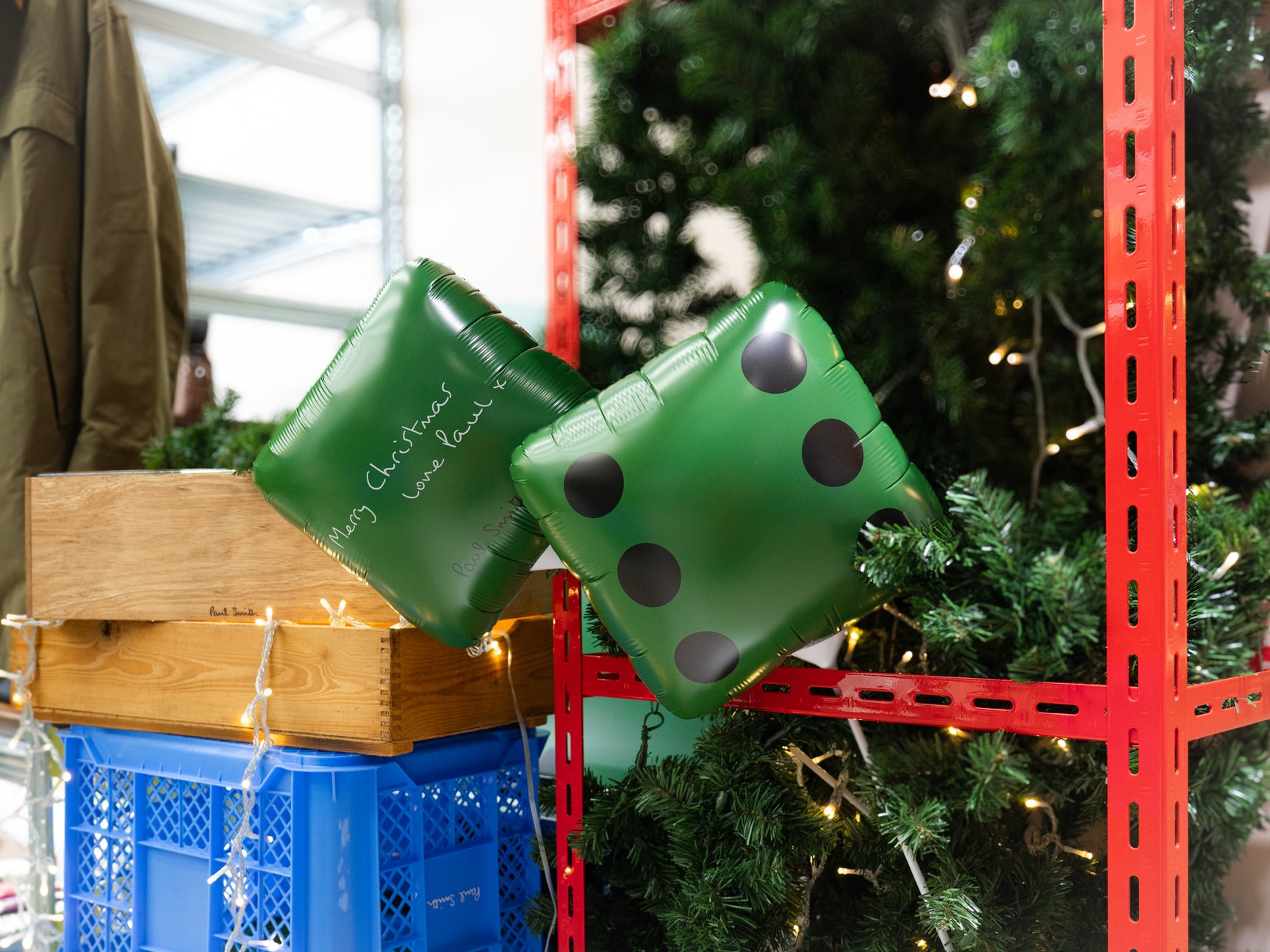 クリスマスのダイス型バルーンの装飾