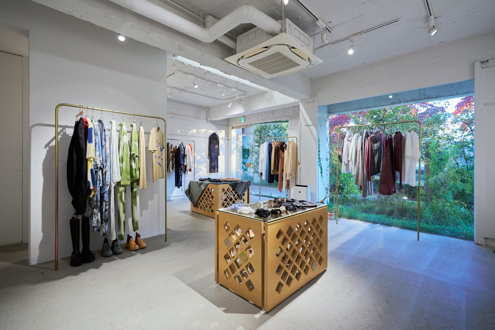 エスティーカンパニーの外観や内観画像