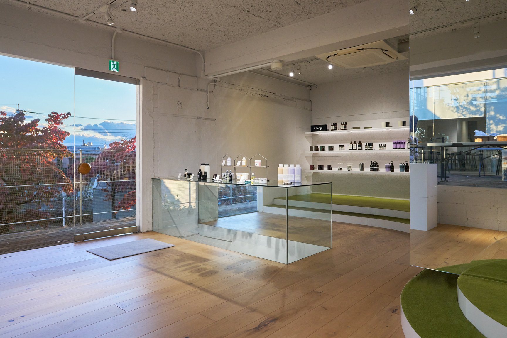 エスティーカンパニーの外観や内観画像