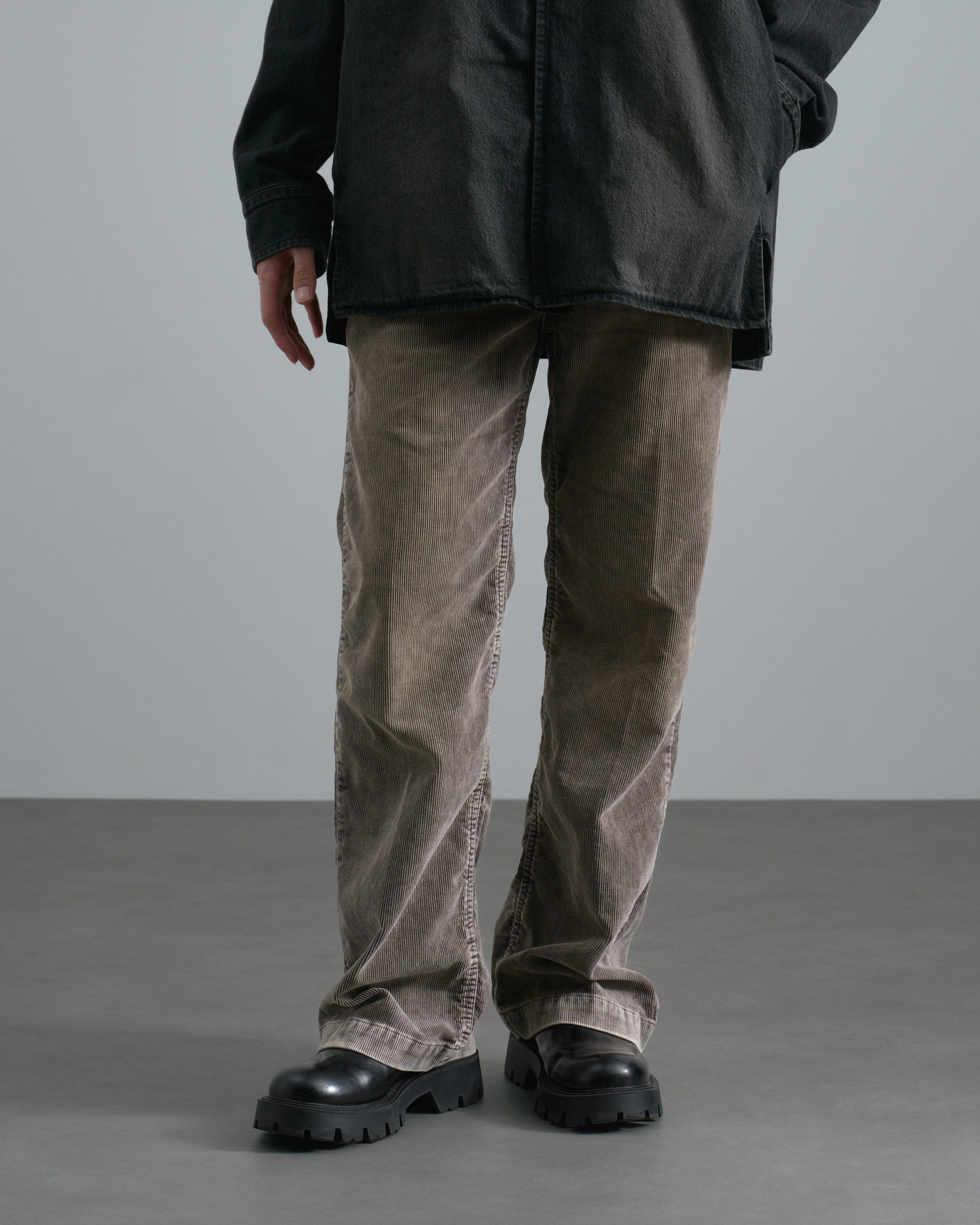 N.ハリウッドのコーデュロイパンツ