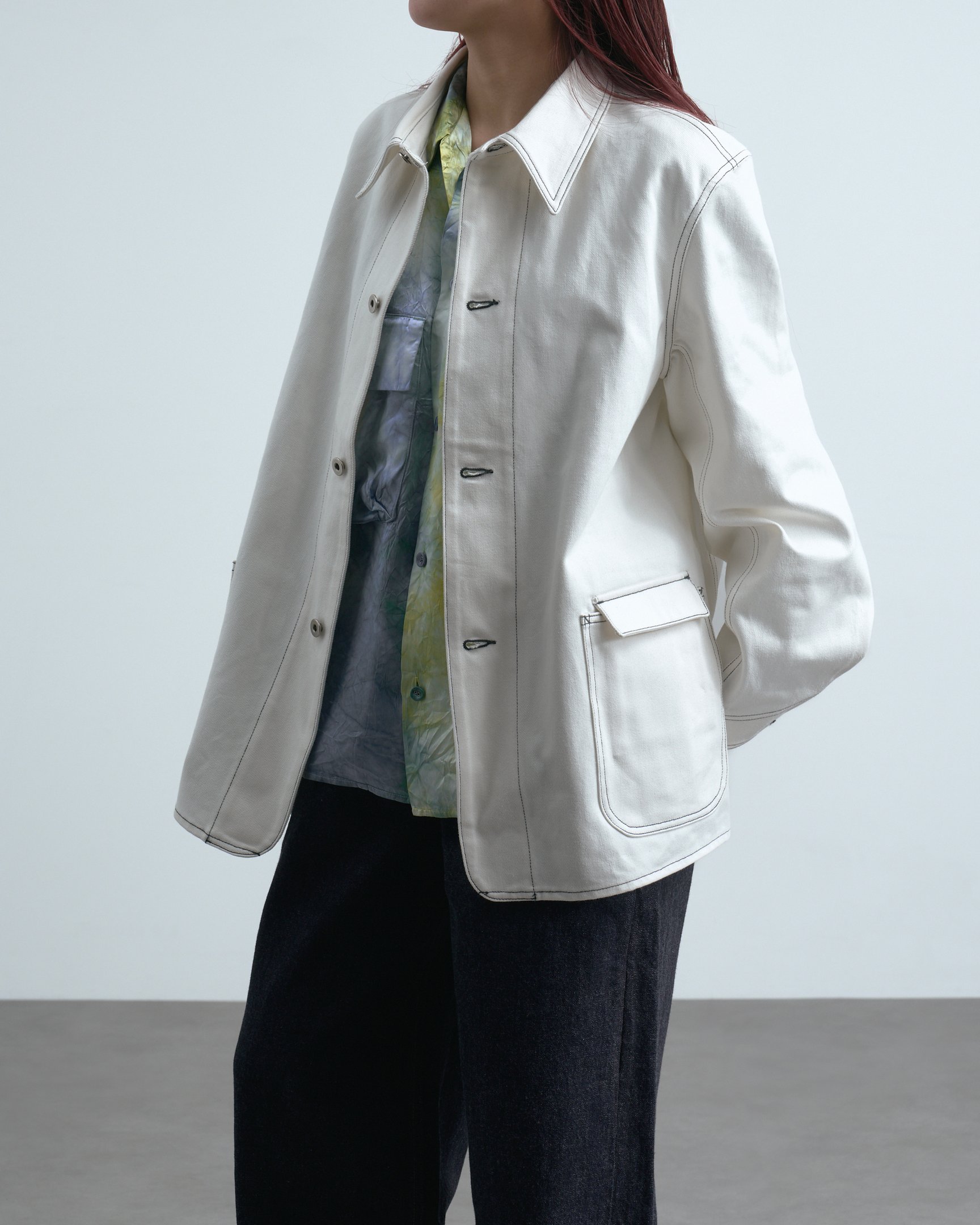 シーオールのジャケットを着たモデル