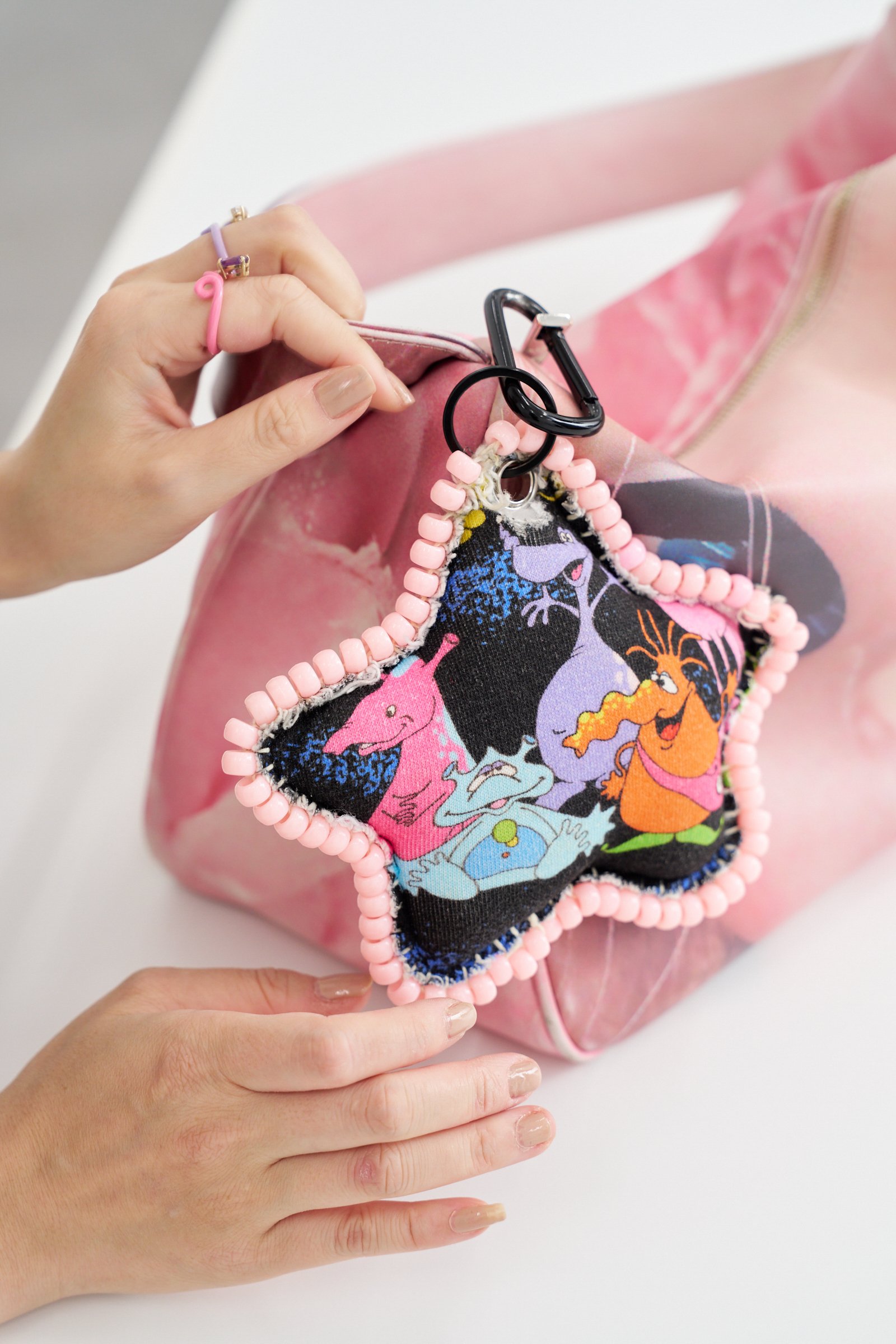 I'm Sorry by Petra Collinsのバッグ