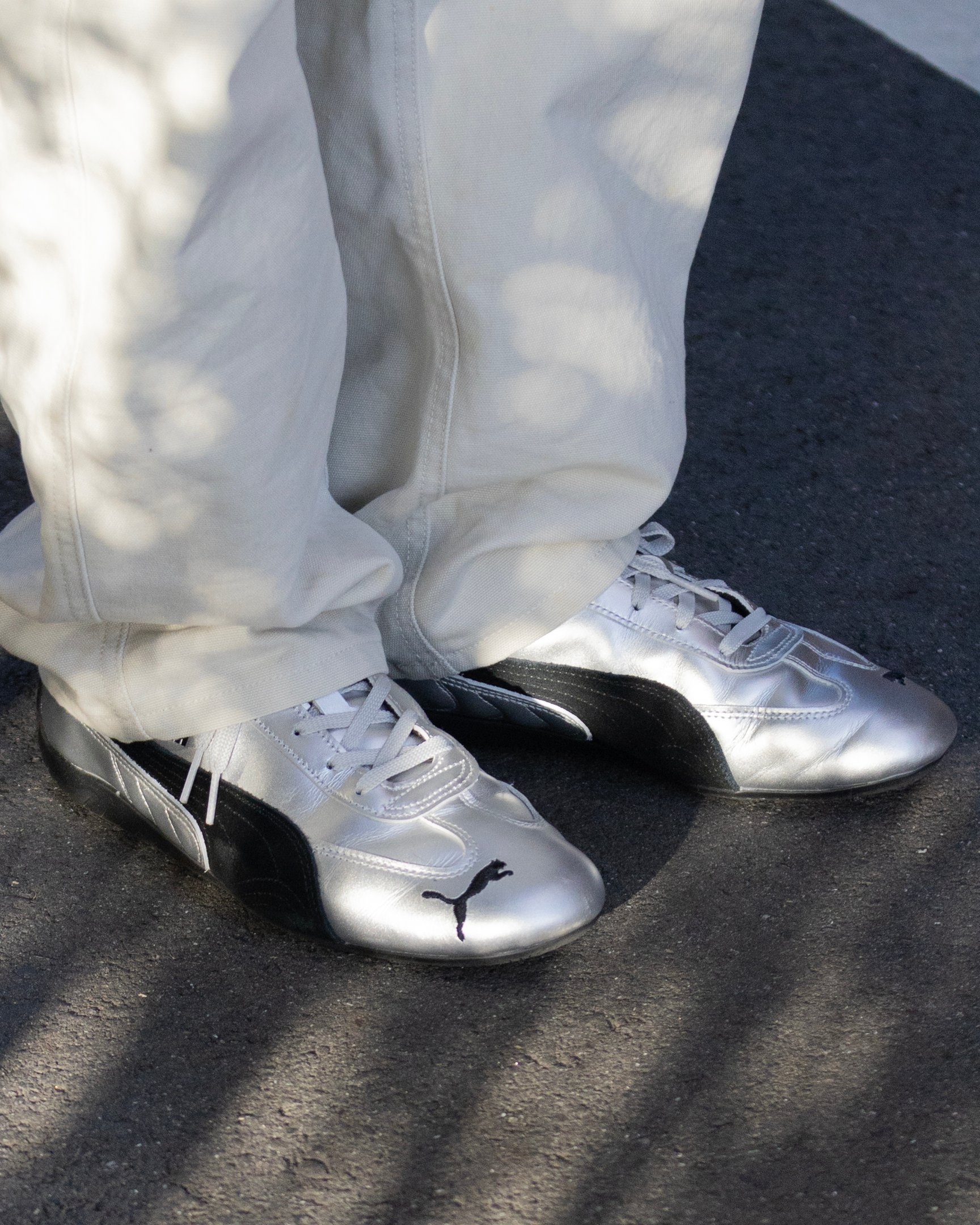 タークのダウンジャケットを着たモデル