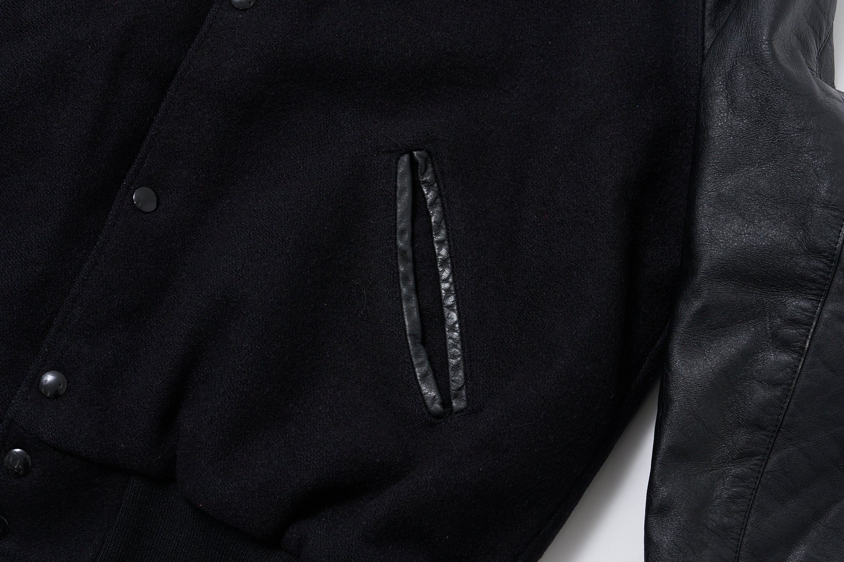 ホロウェイ スタジャン