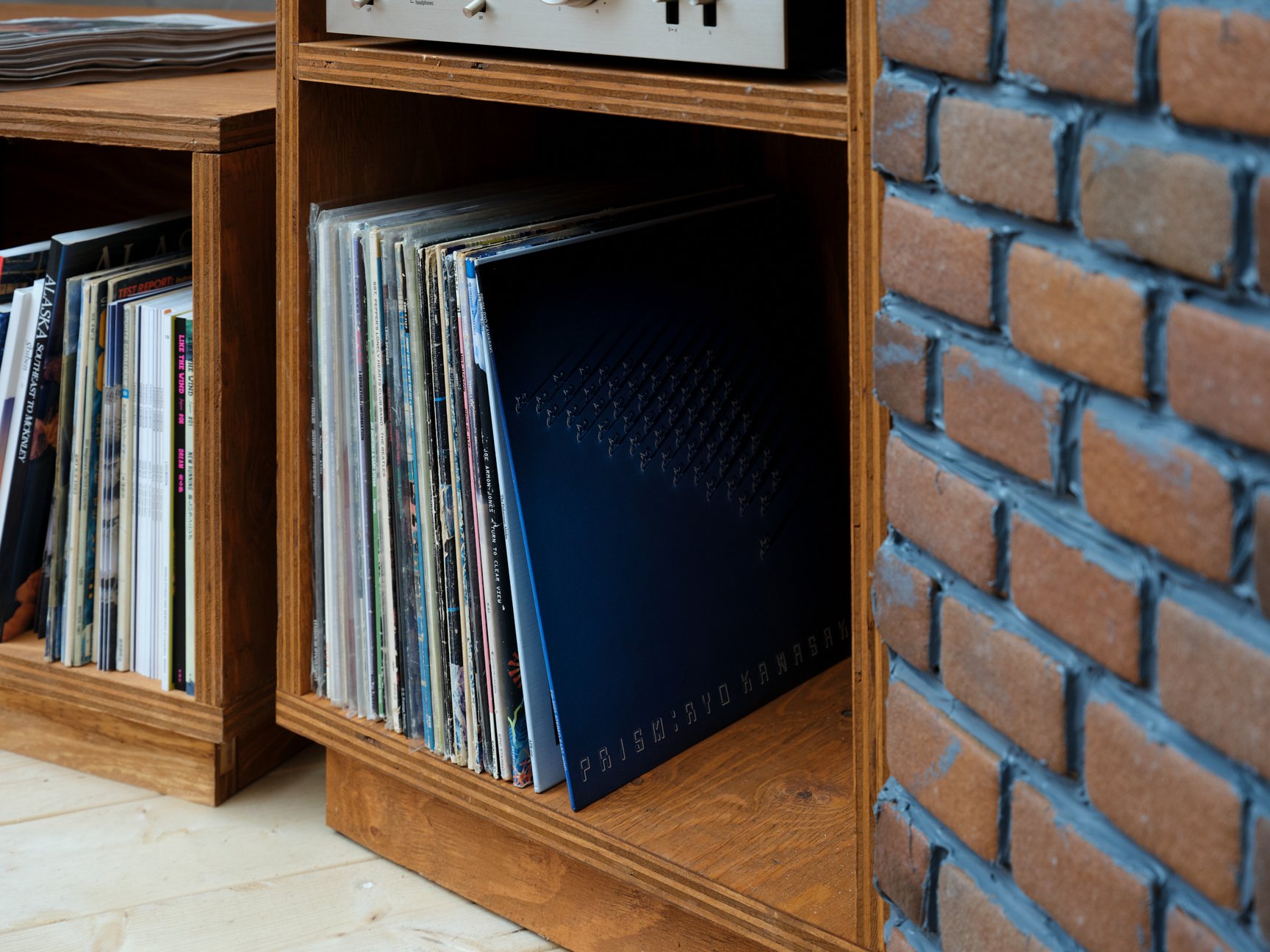 「ARC'TERYX NISEKO HUT」の内観画像や提供するフード画像