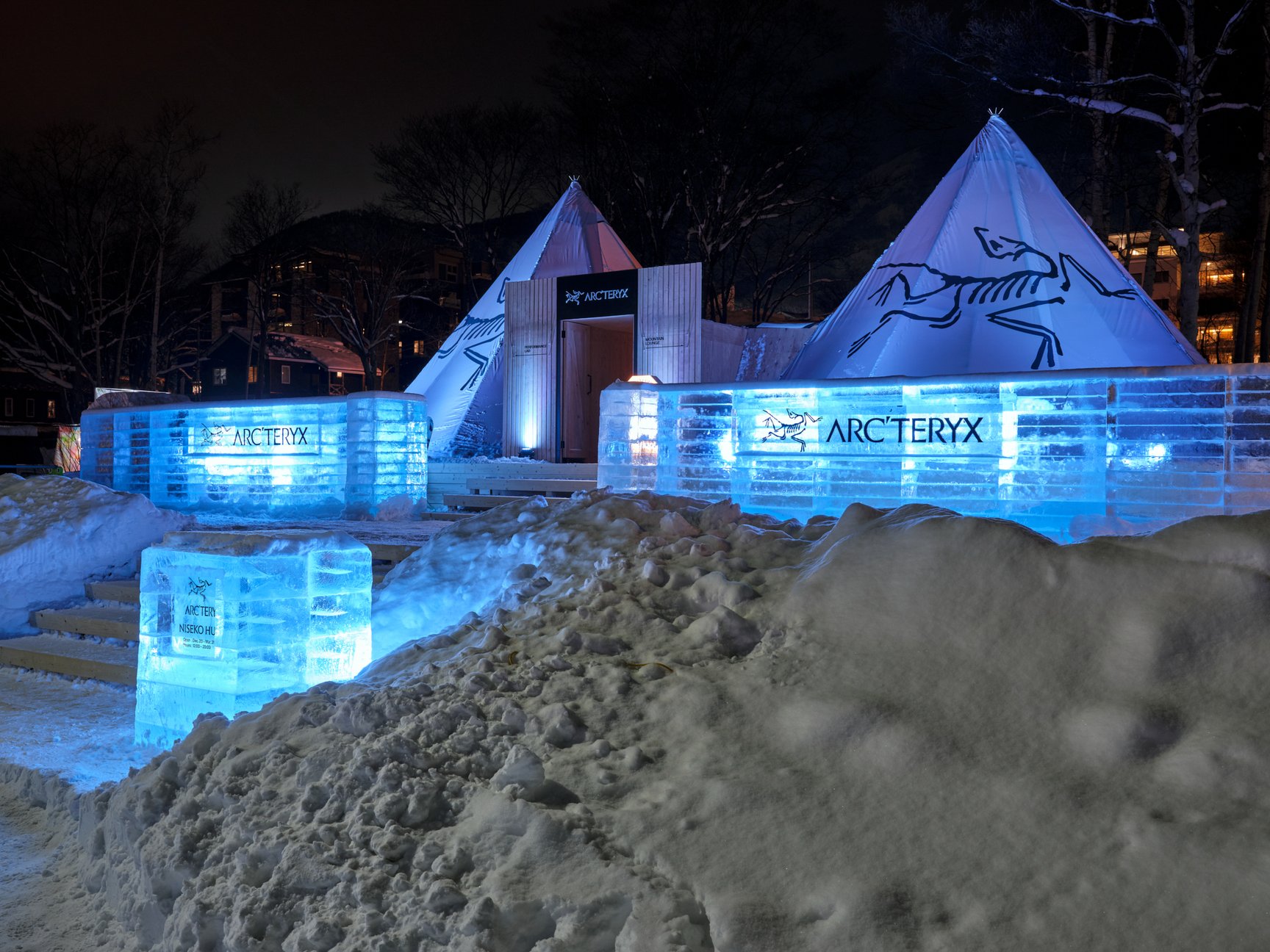 アークテリクスがニセコで行っているポップアップ画像
