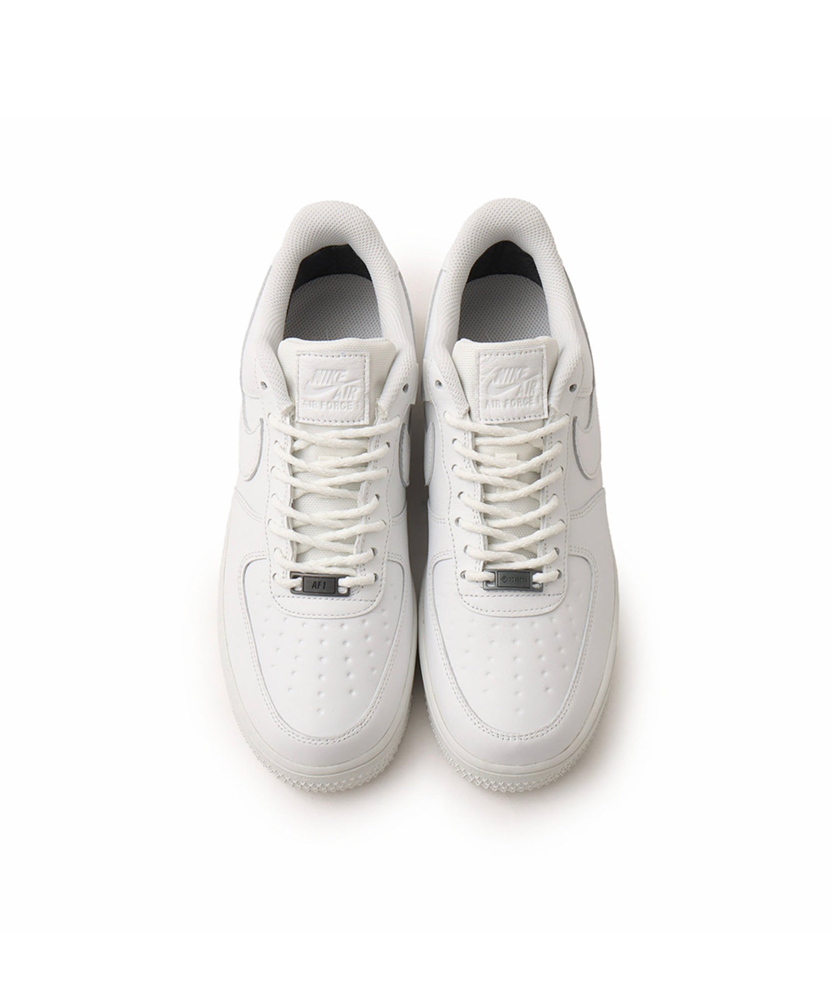 白いスニーカー