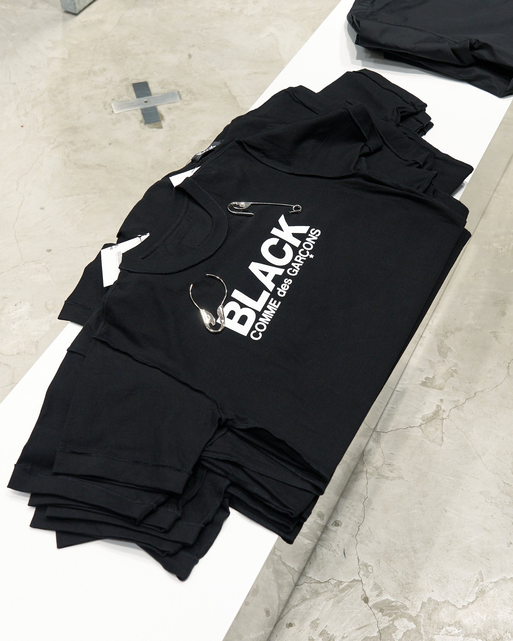 トレーディング ミュージアム コム デ ギャルソンとバジョウのコラボコレクション