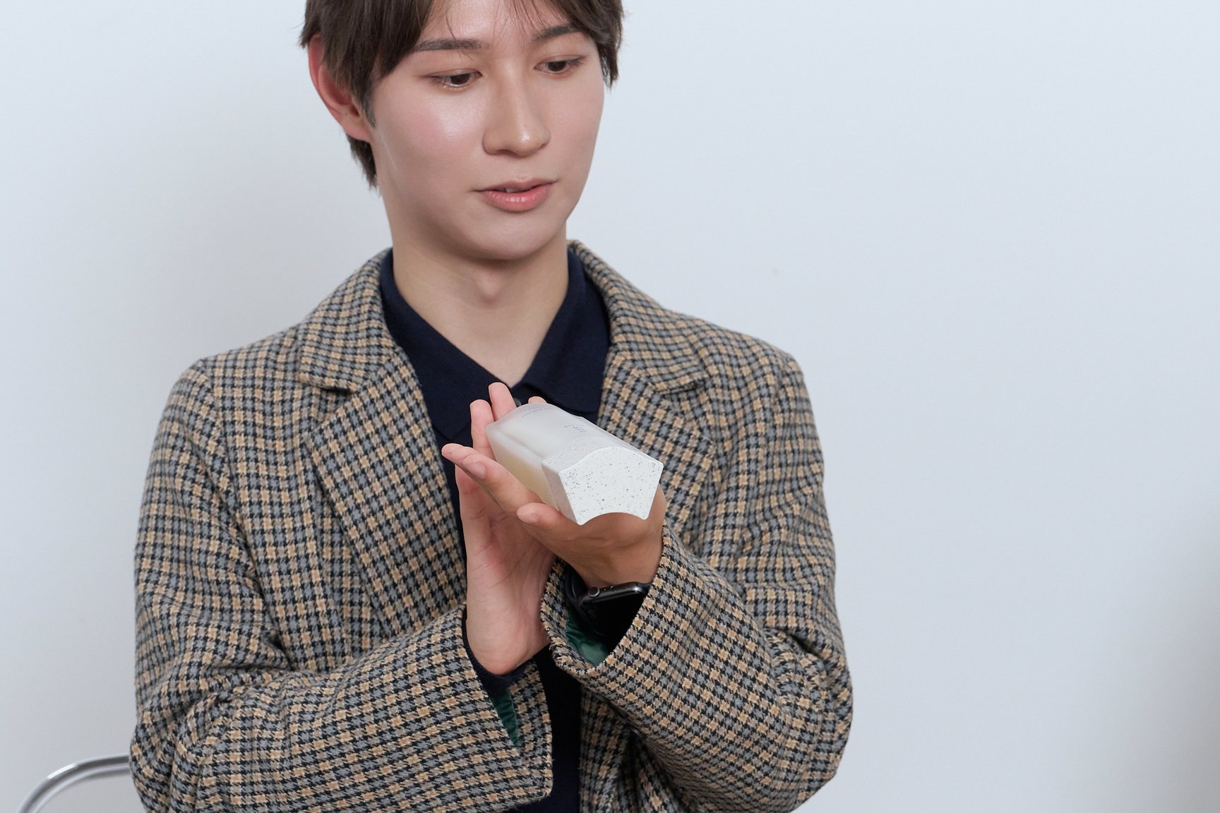 雪肌精 BLUE「ディープ ハイドレイティング エッセンス リキッド Ⅱ」