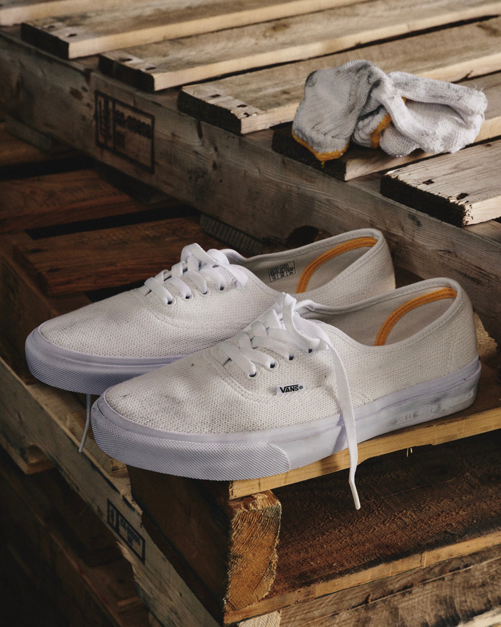 白いスニーカー