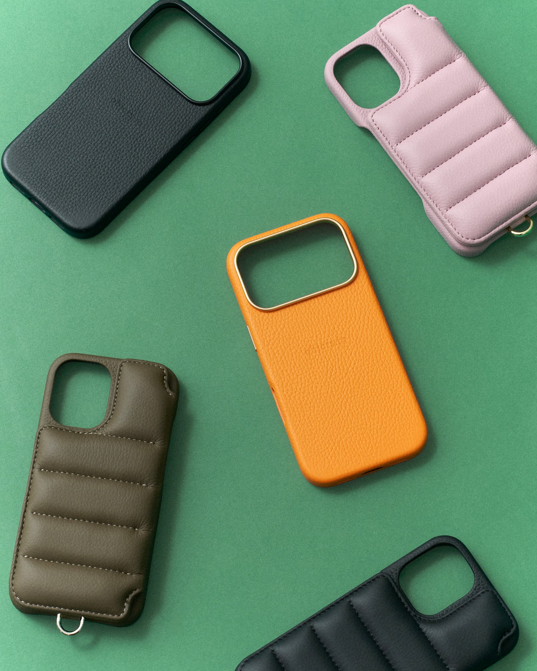 並べられたアイフォンケース