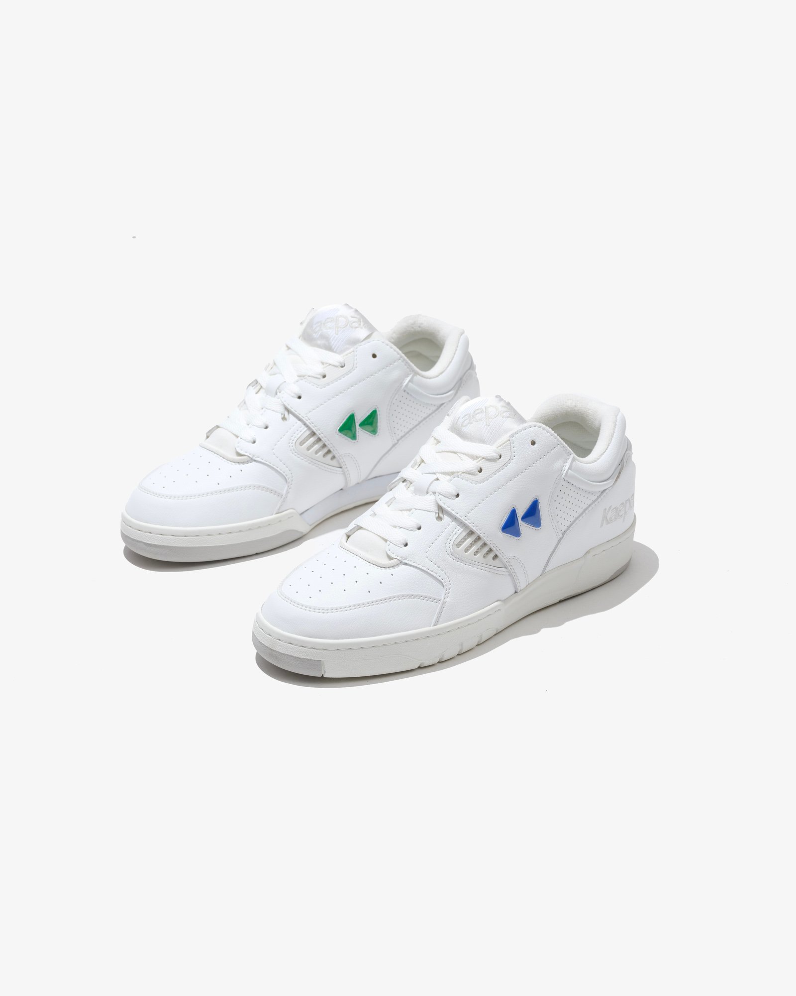 白いスニーカー