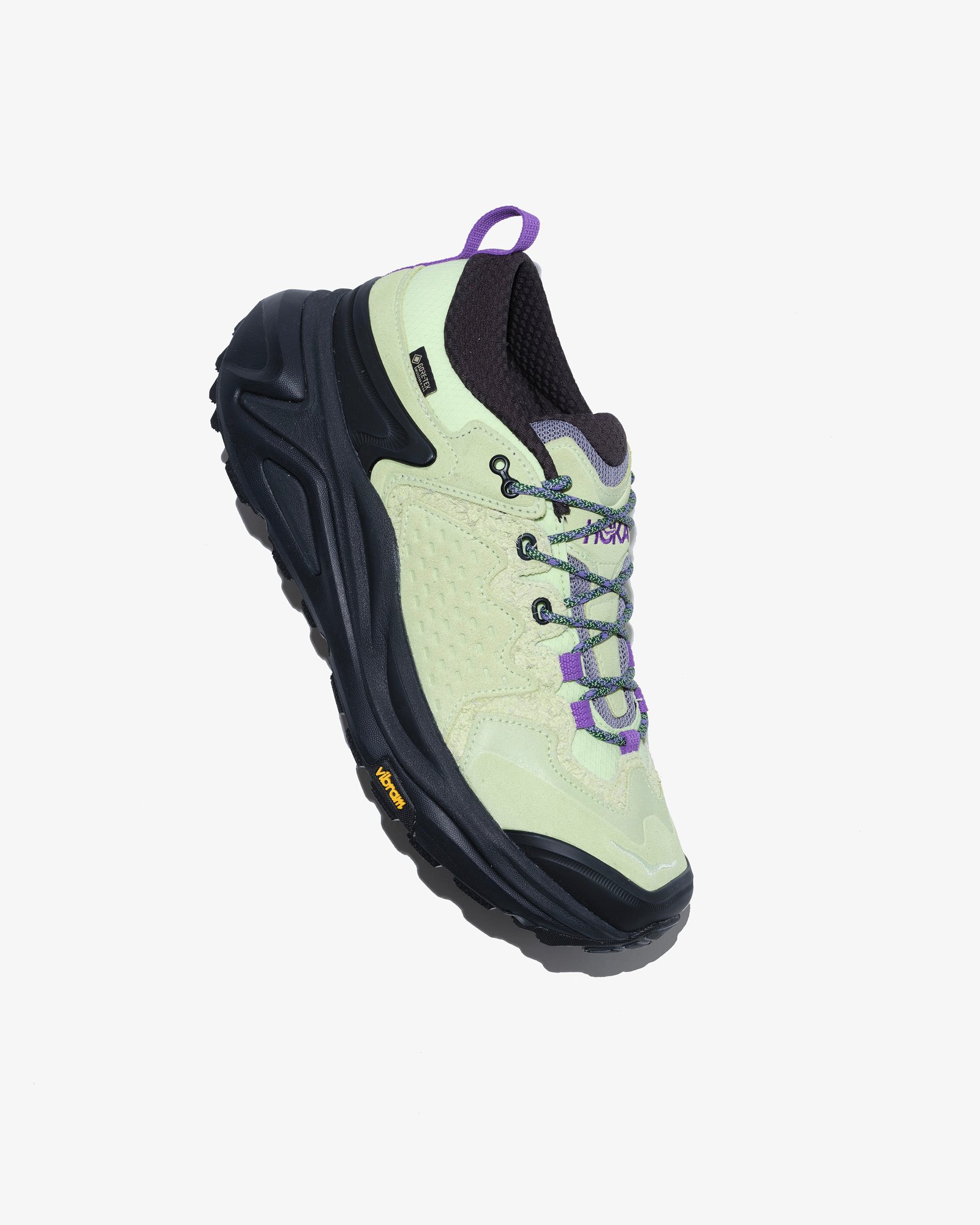 グリーンのスニーカー