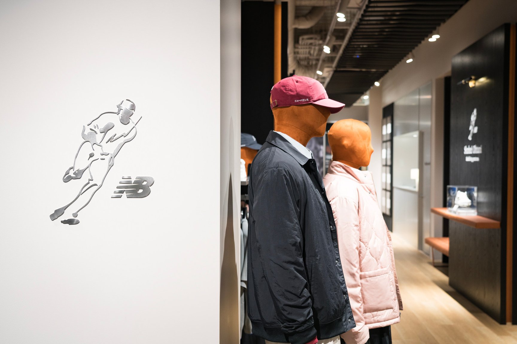 ニューバランス原宿の店内