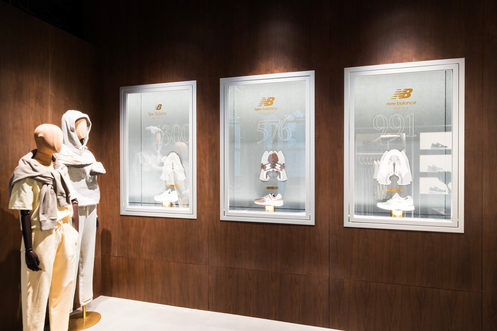 ニューバランス原宿の店内