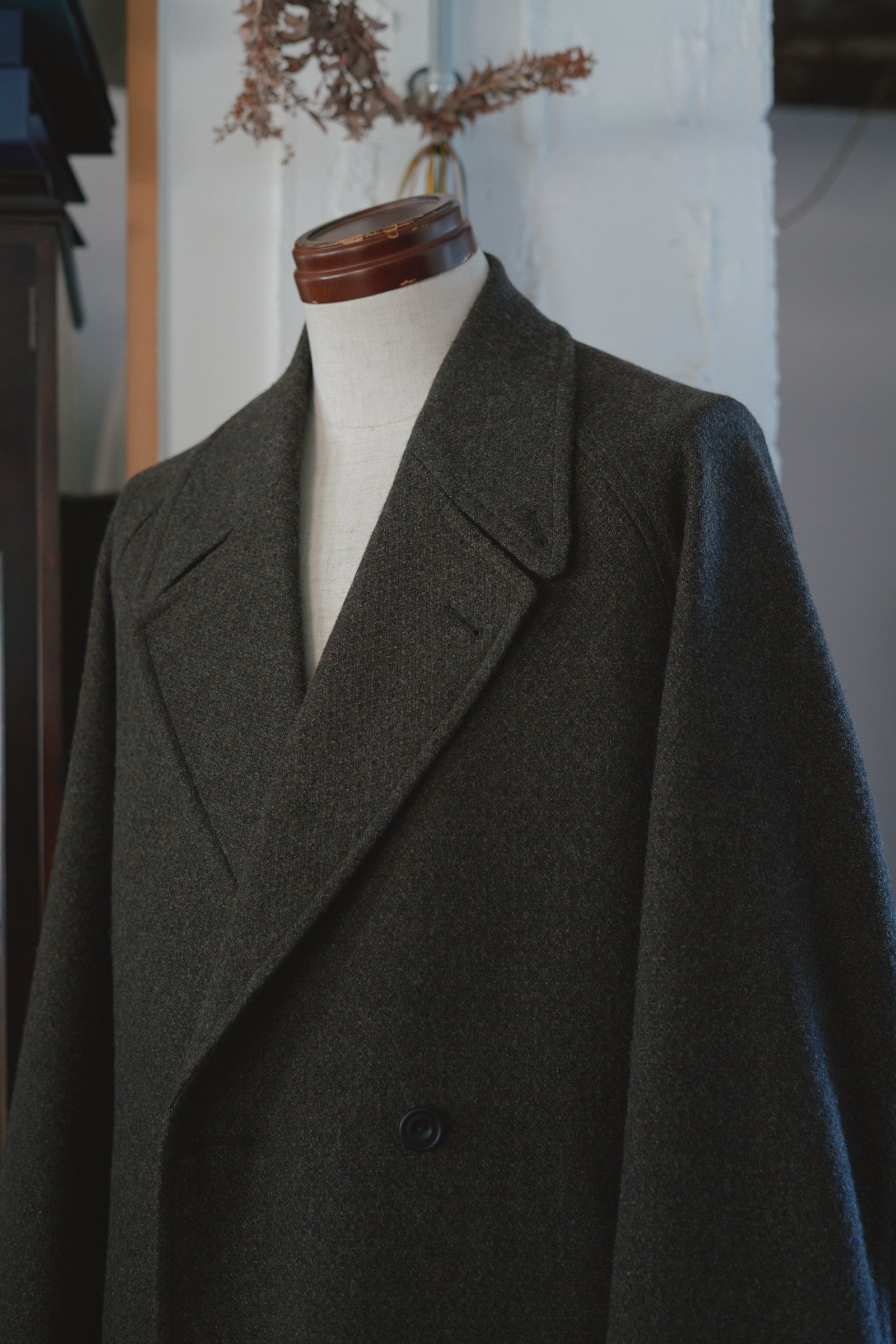 里和慶一のSeihcraのコート