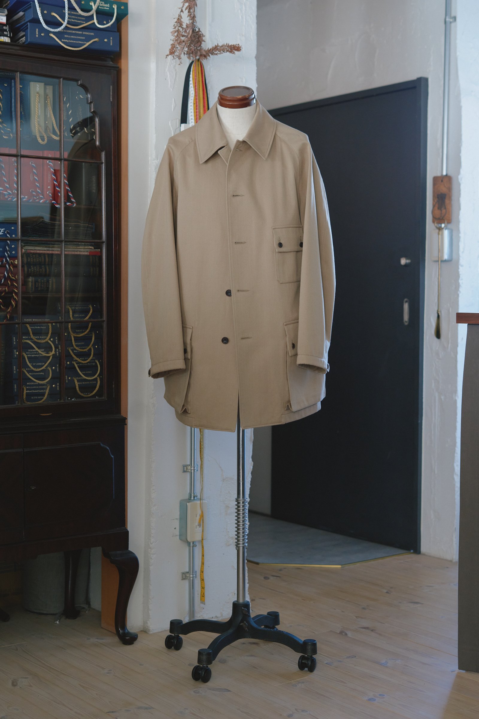 里和慶一のSeihcraのコート