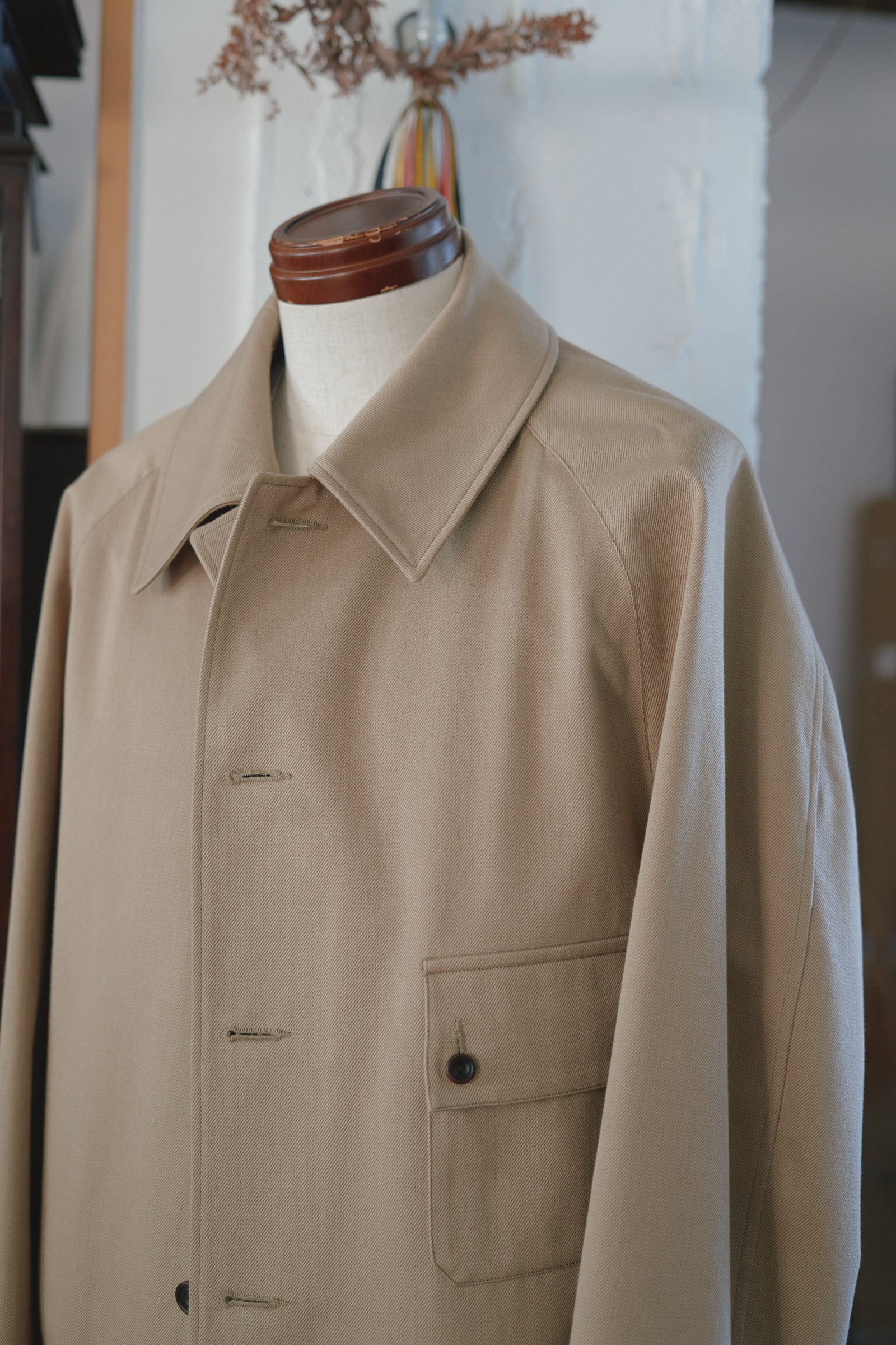 里和慶一のSeihcraのコート