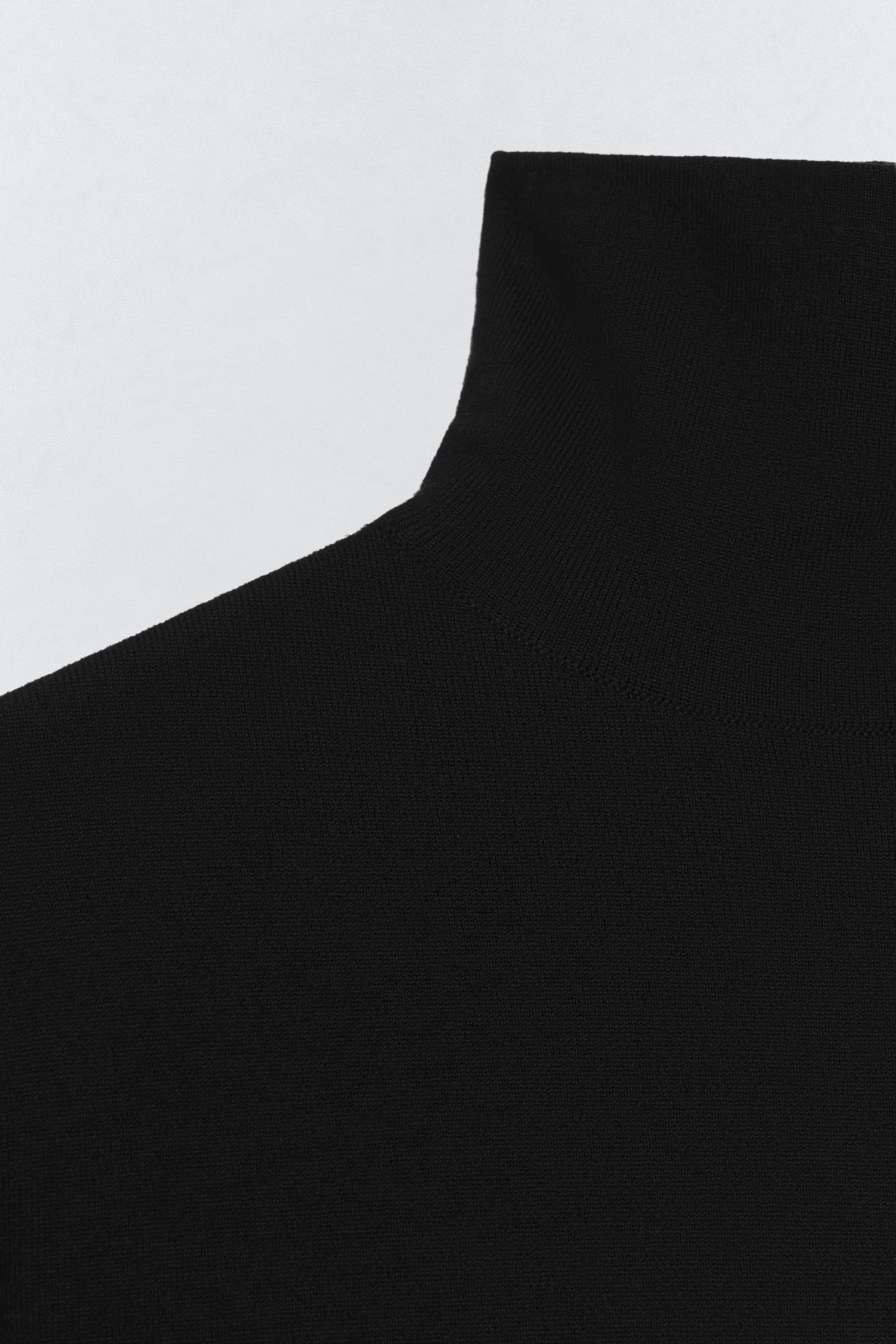 ZARA SOSHIOSTUKI WOMANのアイテム画像