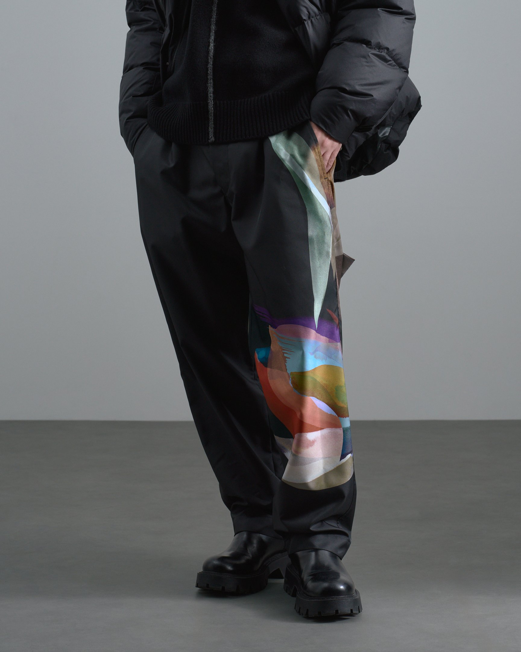 ウジョーのパンツを穿いたモデル