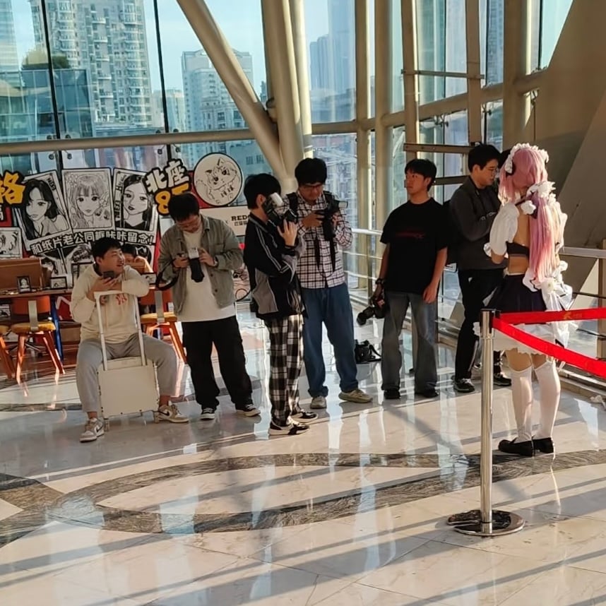 コスプレイヤー