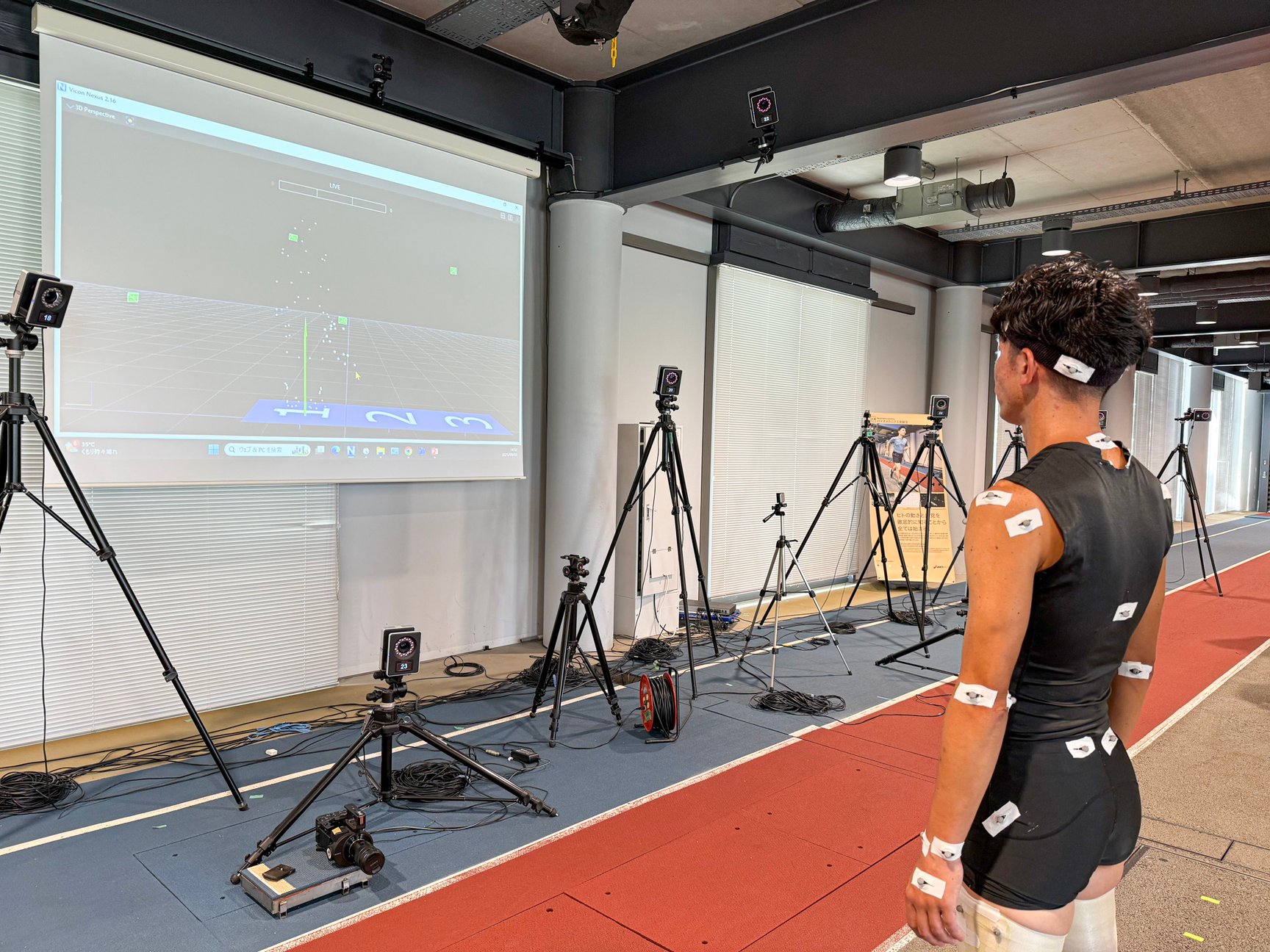 神戸にあるアシックスのスポーツ工学研究所の画像