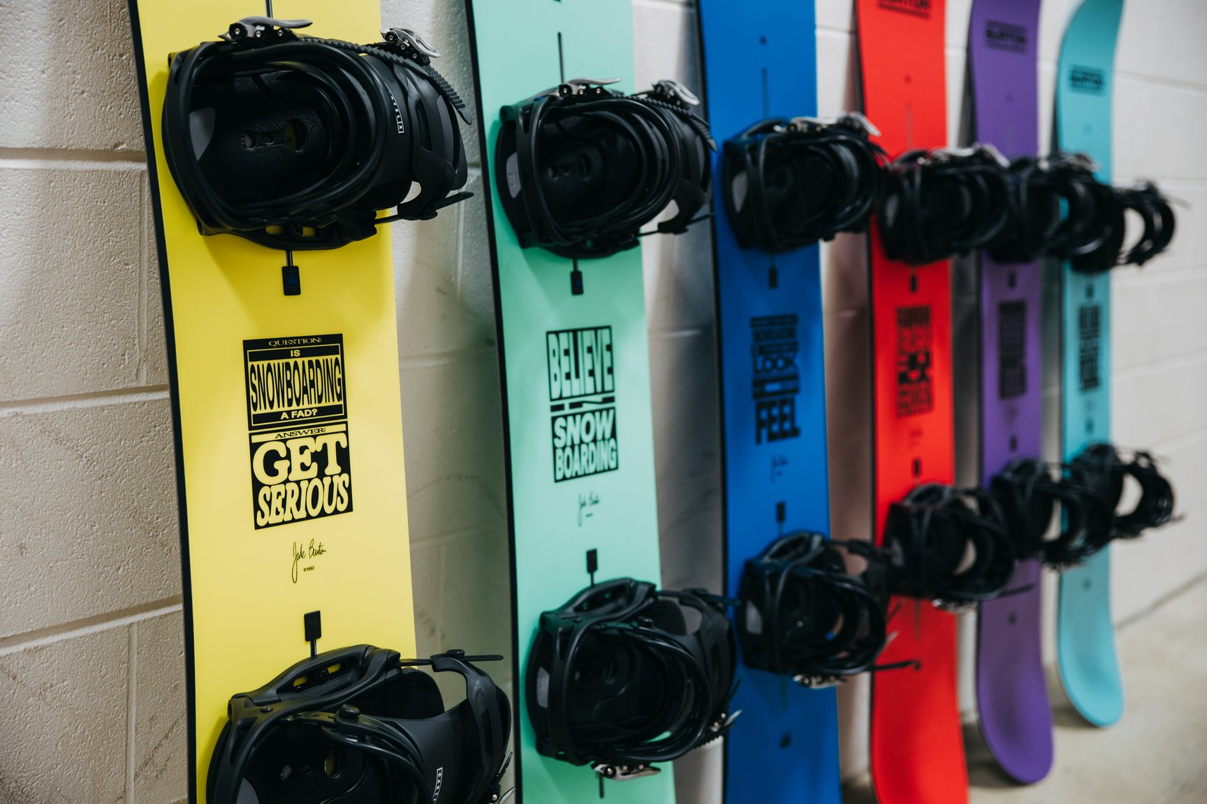 バートンが発売する「From Burton to the World」コレクションの画像