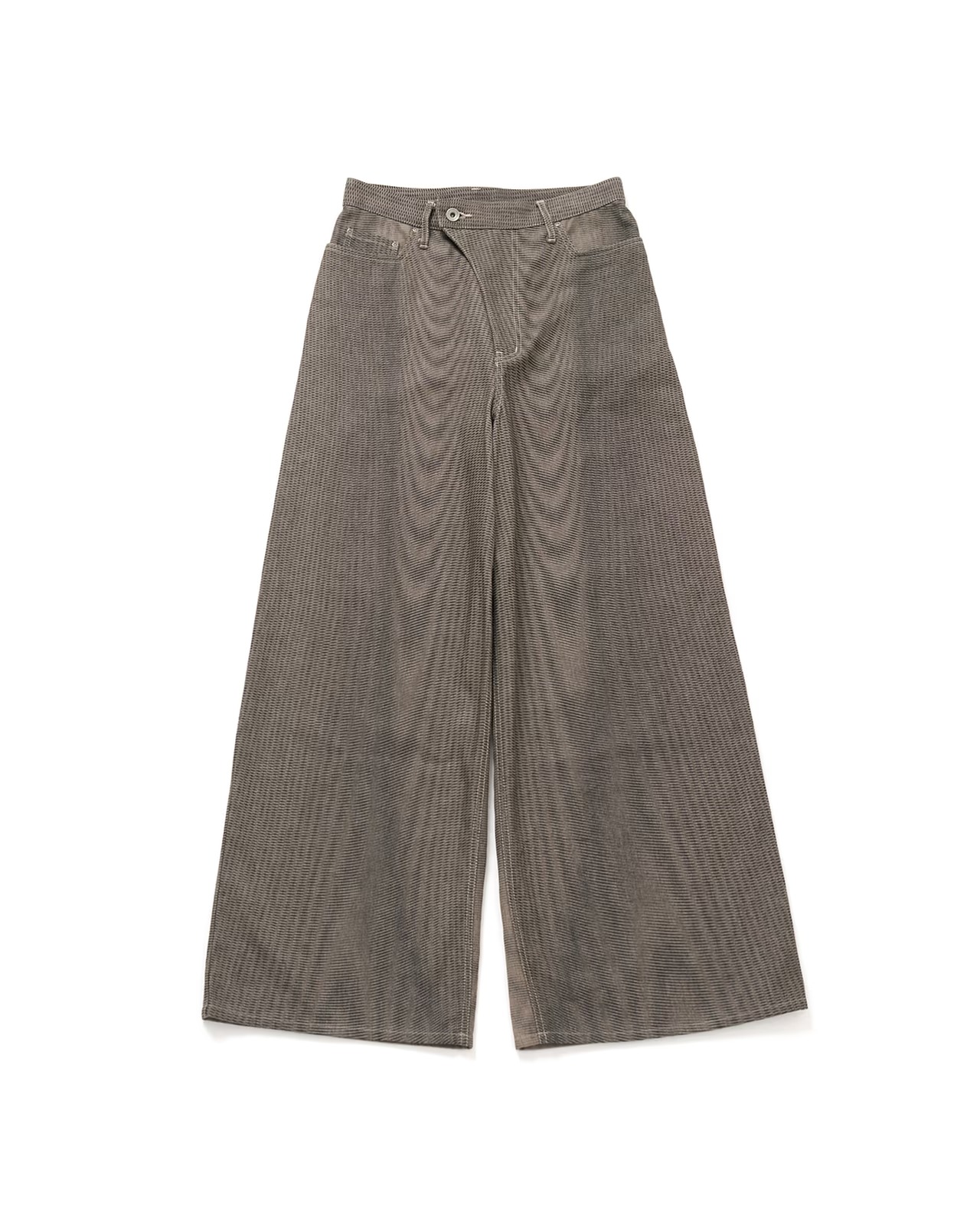 ハトラのデニムパンツ