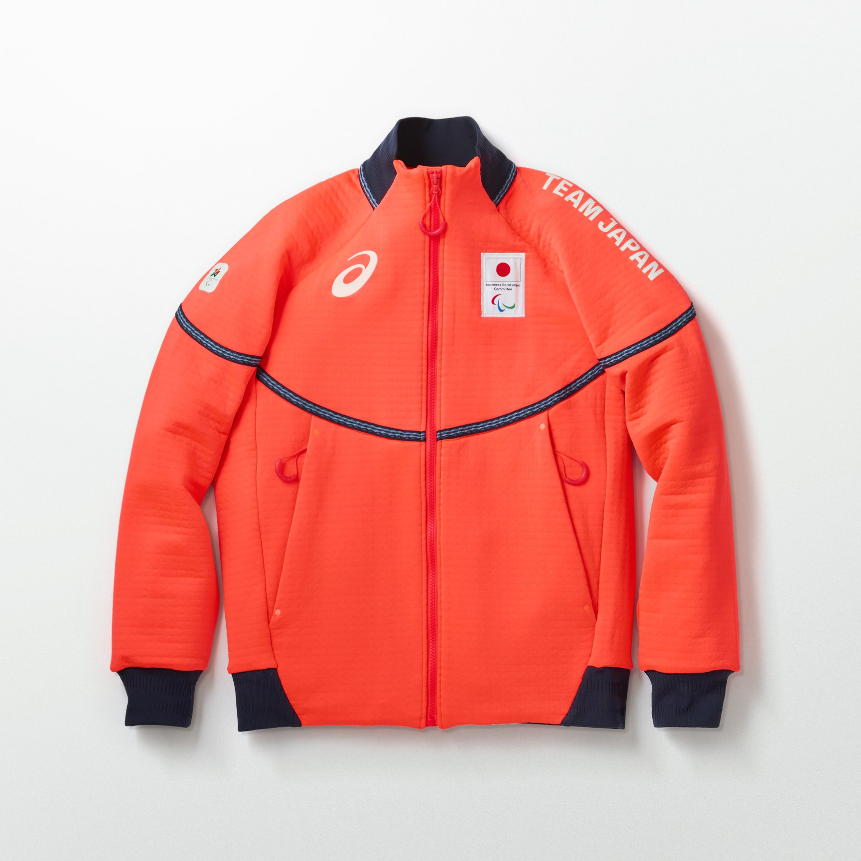 ミラノ・コルティナオリンピック日本選手団の屋内競技用の公式ウェア画像