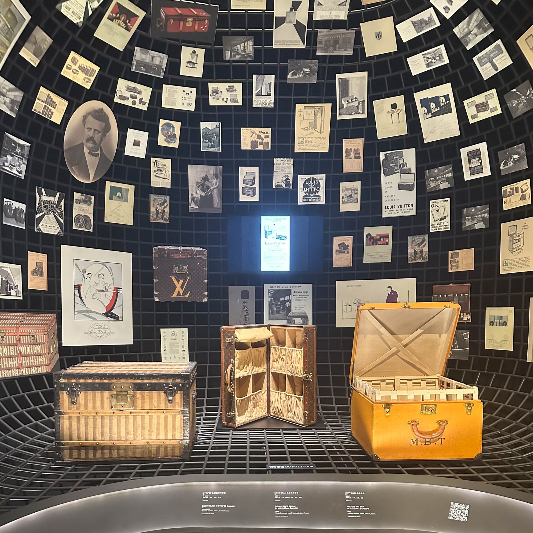 トランクと紙片