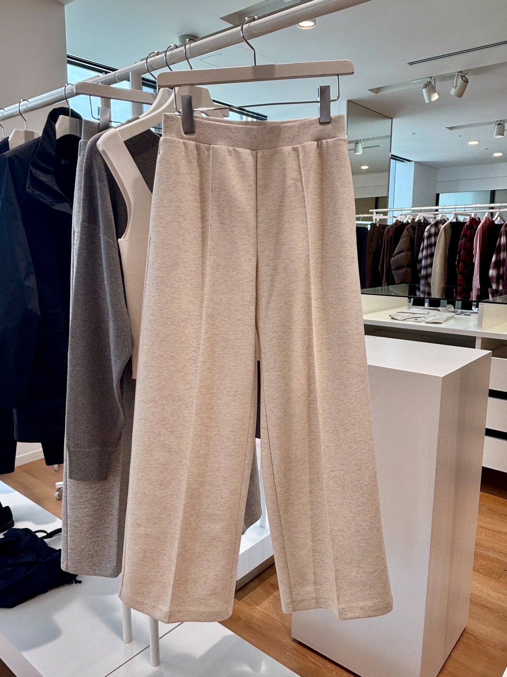 「ユニクロ：シー」2026年春夏物画像