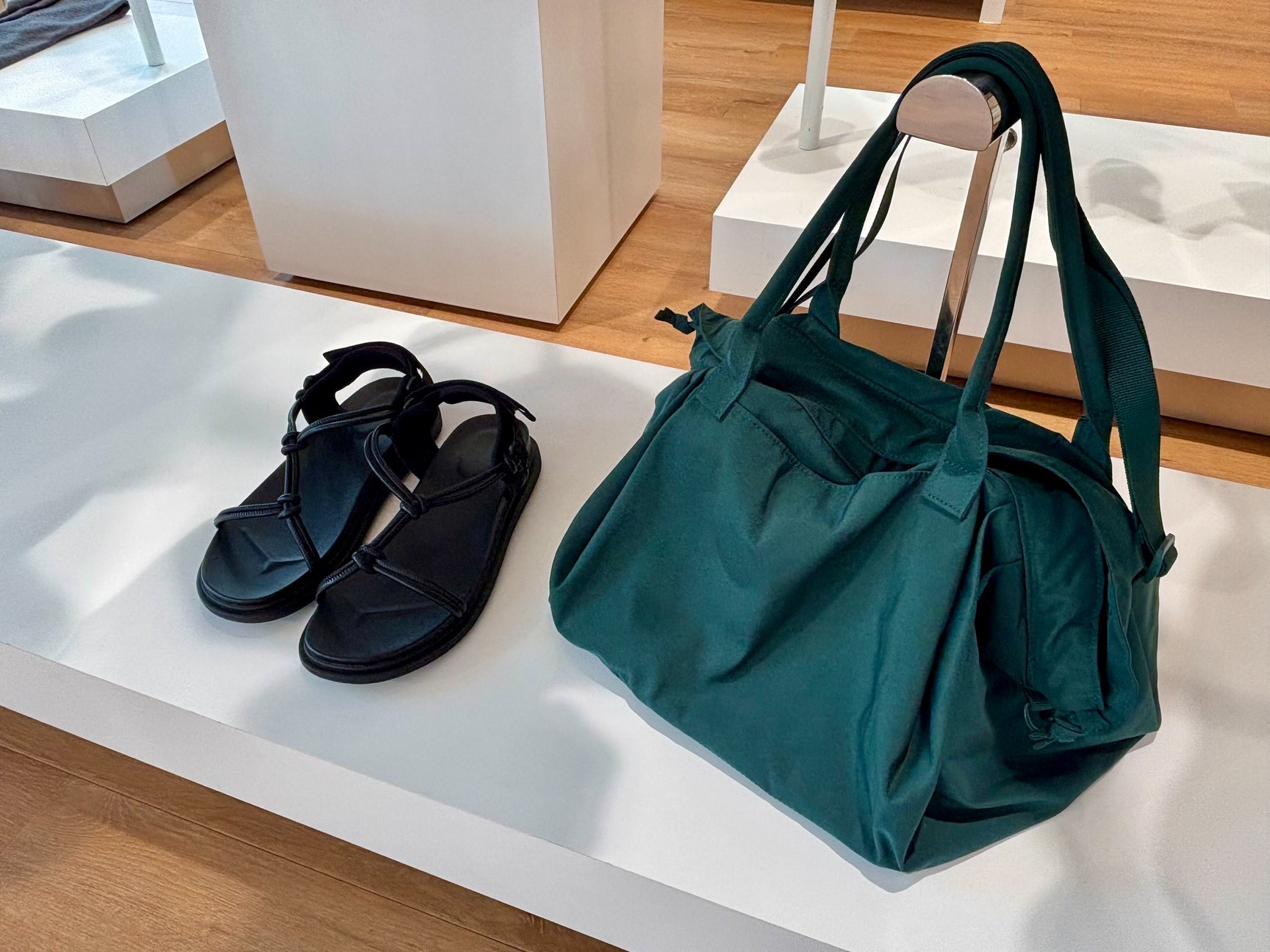 「ユニクロ：シー」2026年春夏物画像