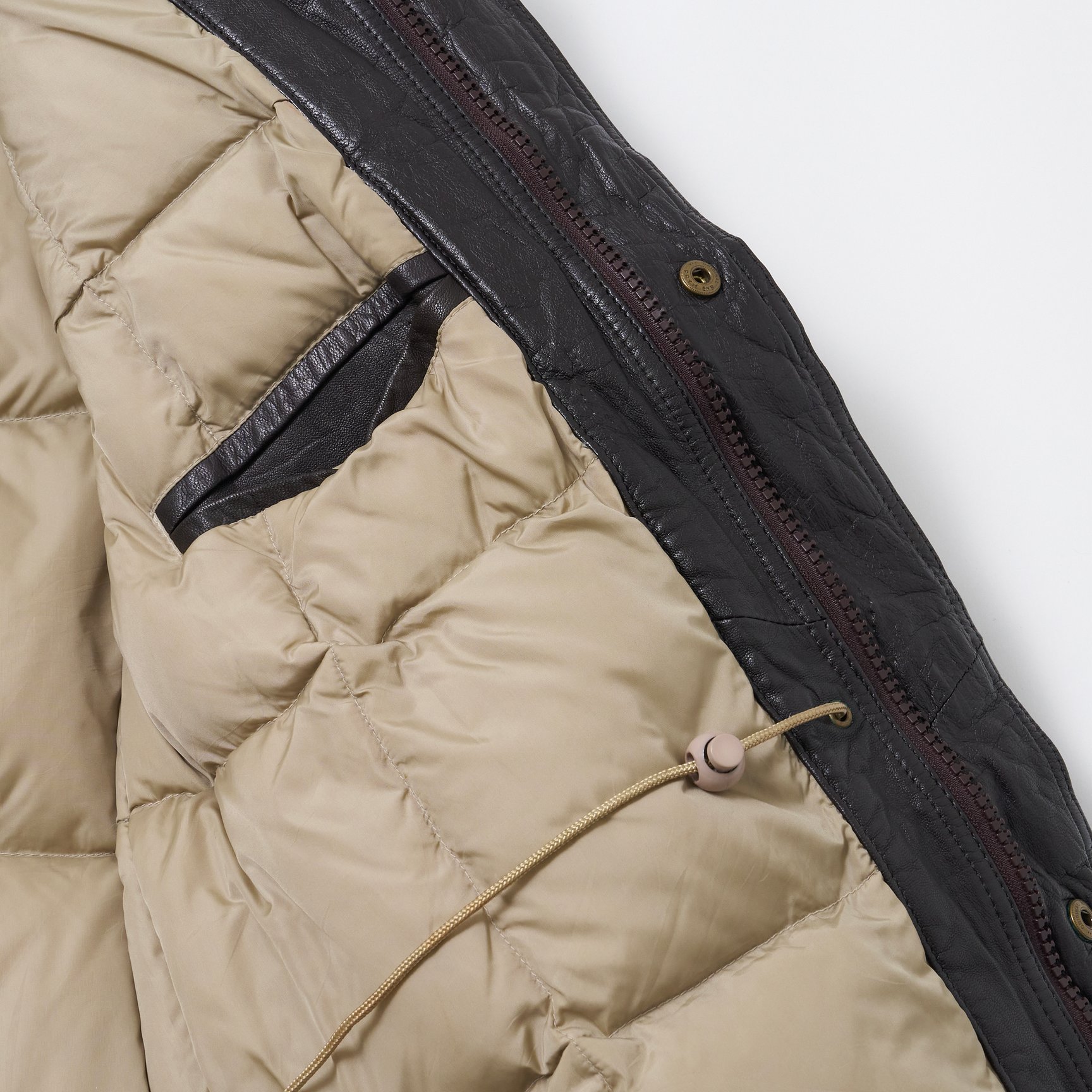 エディー バウアー レザーダウンジャケット