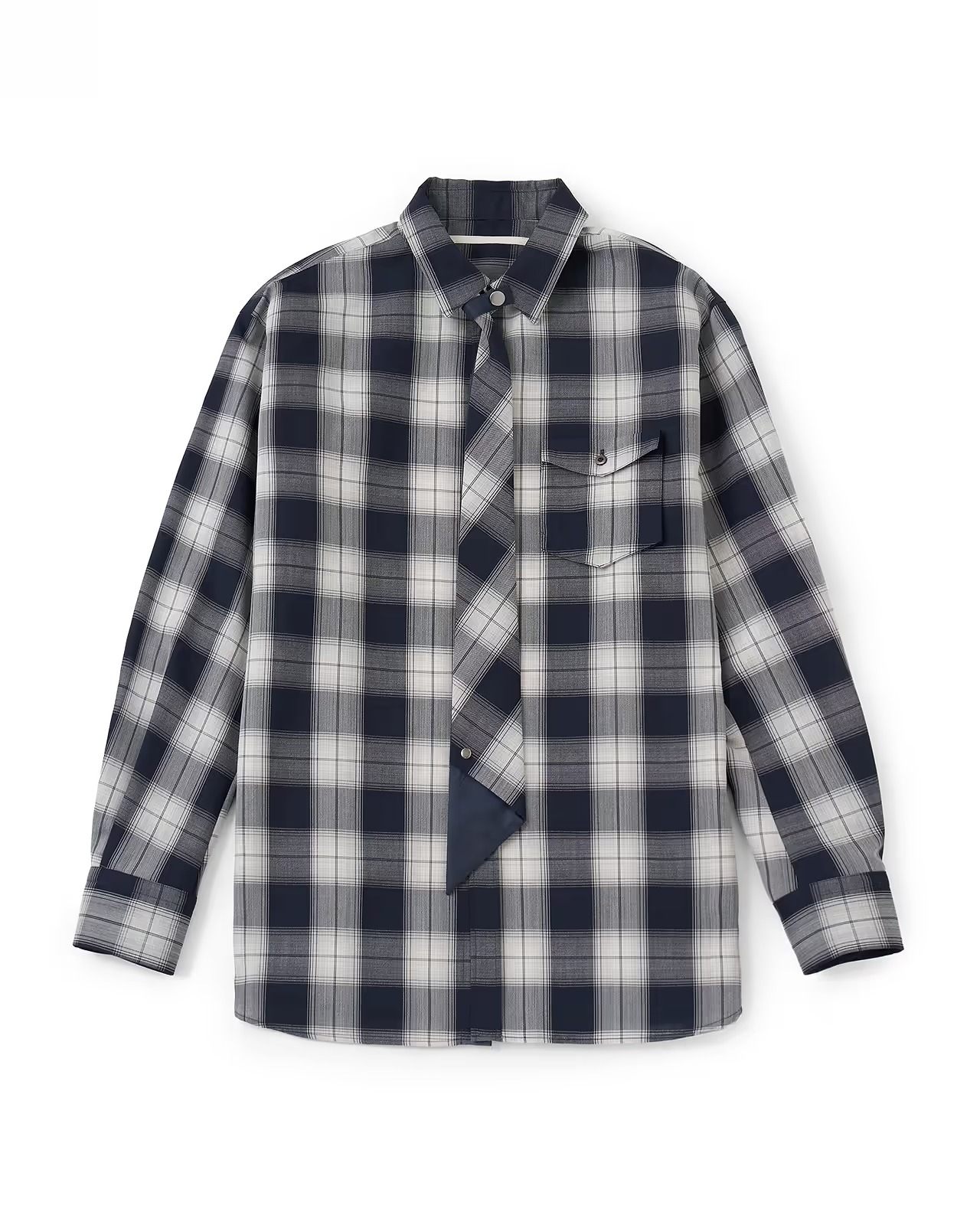 タムのシャツを着たモデル