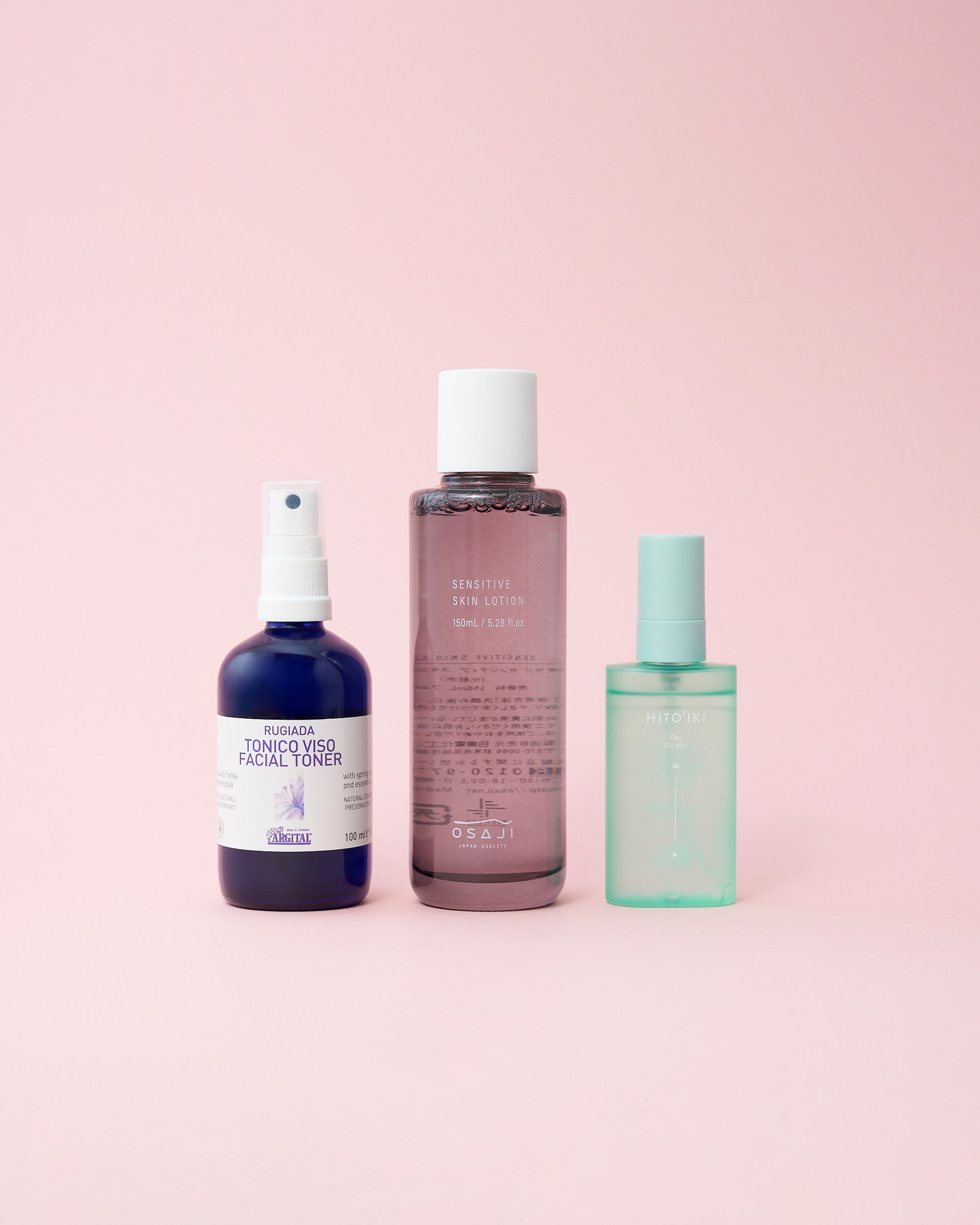 並べられたコスメ